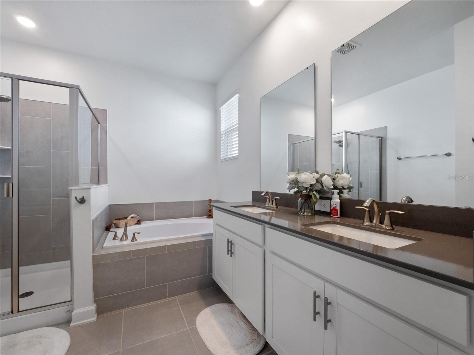 Image 17 of 36 For 4531 Hillingdam Road