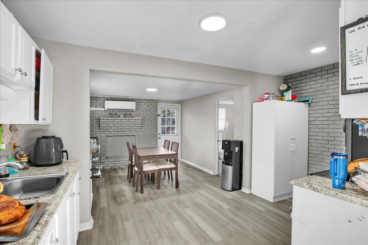 Image 18 of 40 For 4017 Watson Road