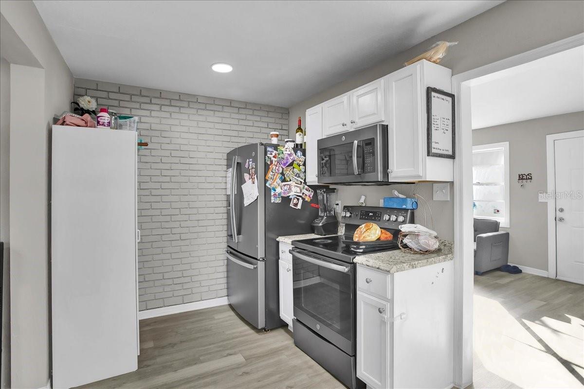 Image 21 of 40 For 4017 Watson Road