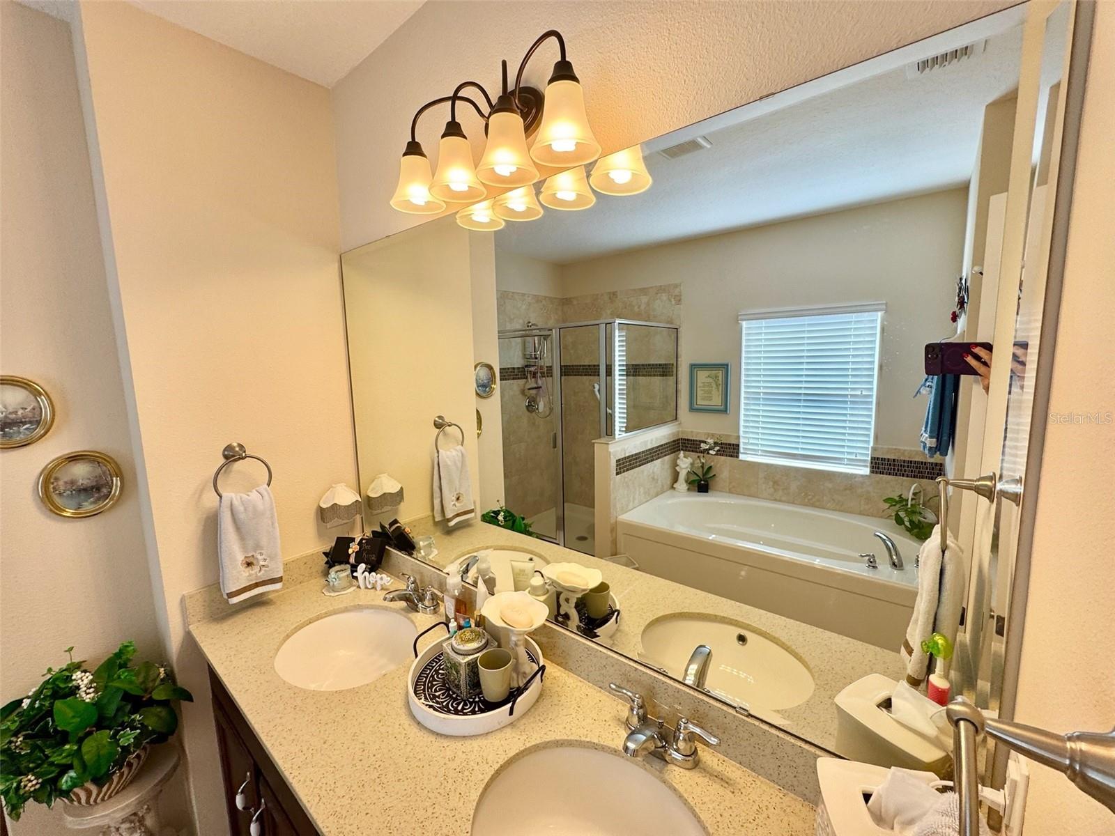 Image 22 of 34 For 518 Cadiz Loop