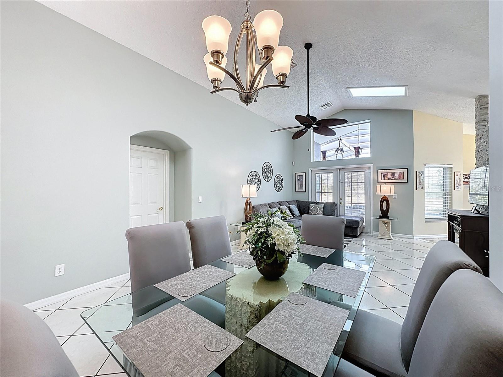 Image 10 of 70 For 2541 Oneida Loop