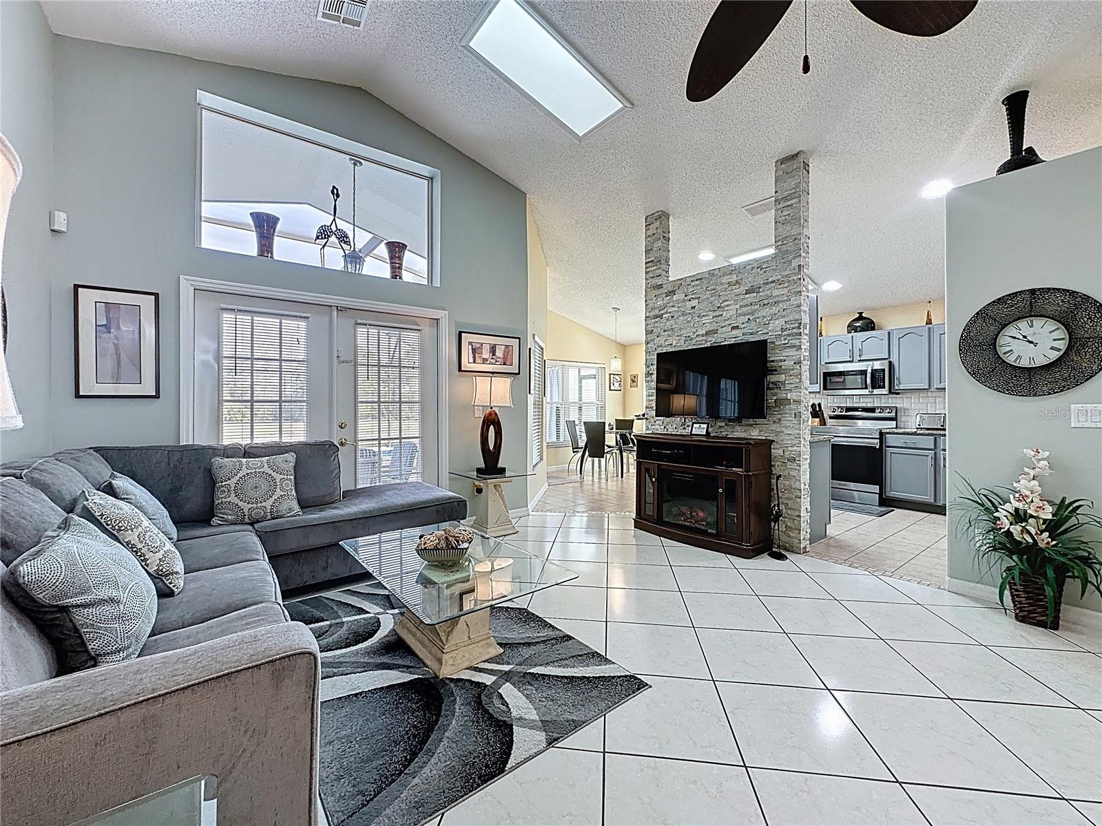 Image 12 of 70 For 2541 Oneida Loop