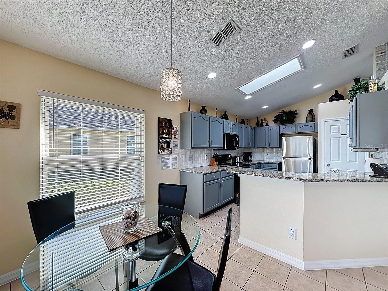 Image 20 of 70 For 2541 Oneida Loop