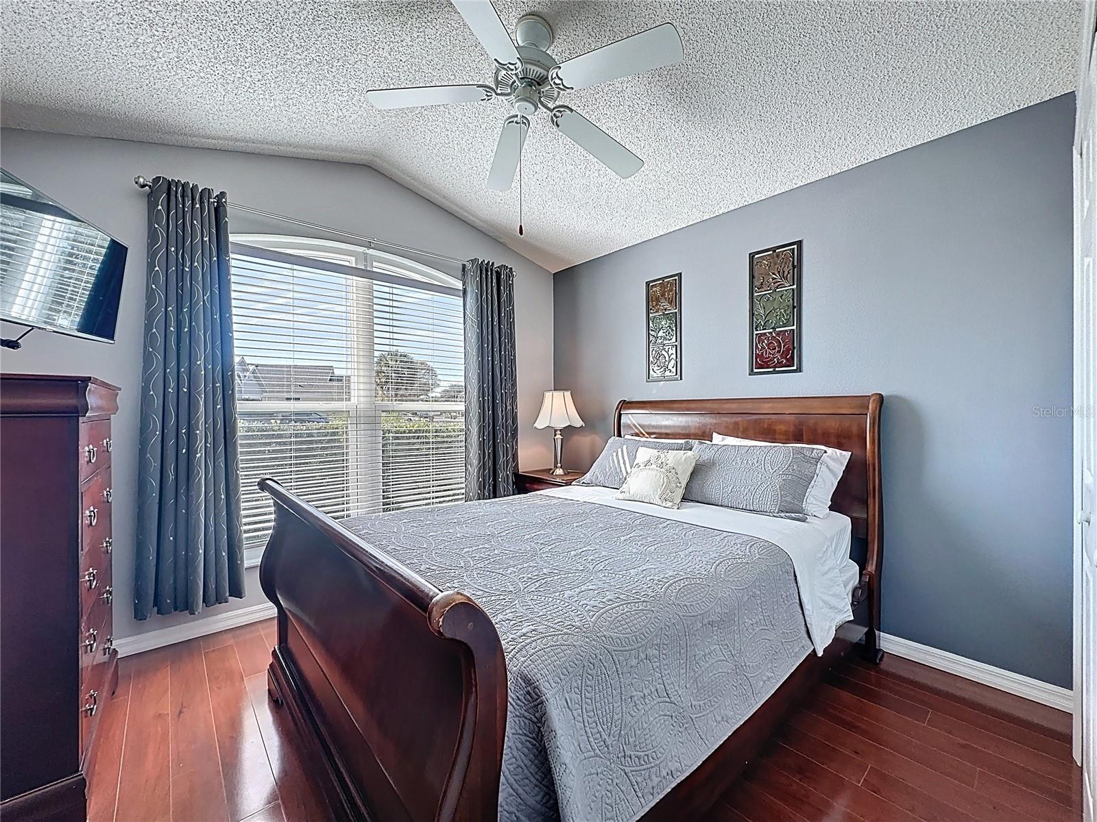 Image 37 of 70 For 2541 Oneida Loop