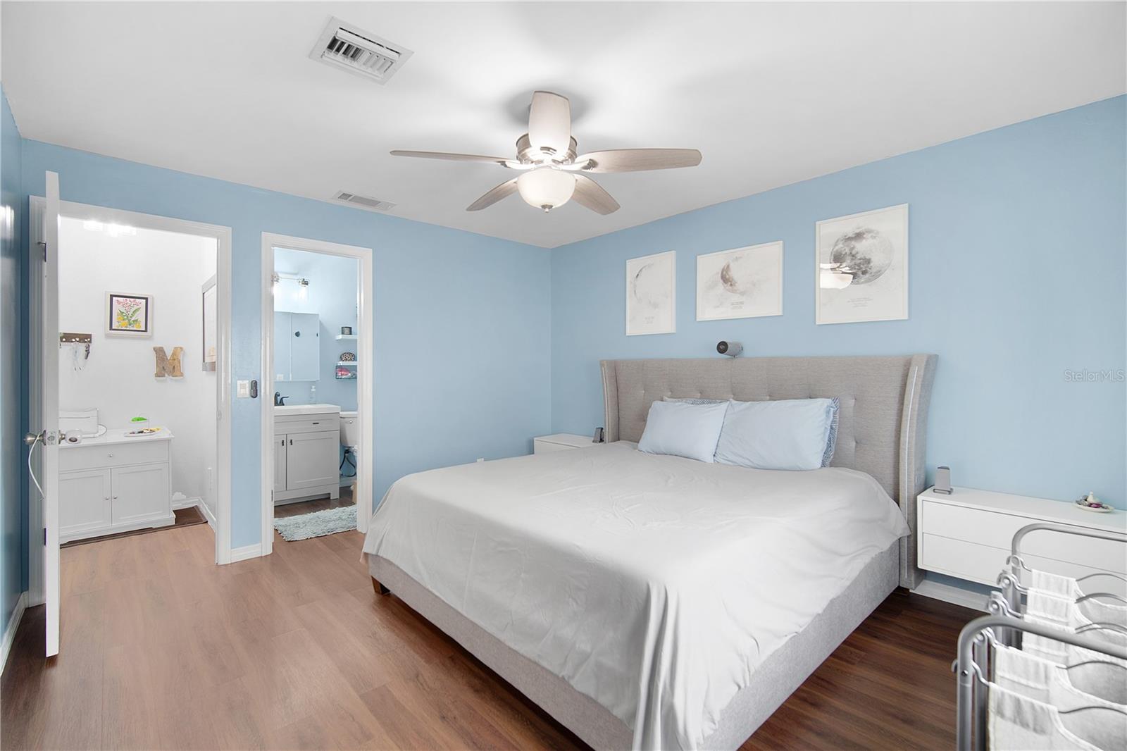 Image 11 of 30 For 2324 Woodleaf Court