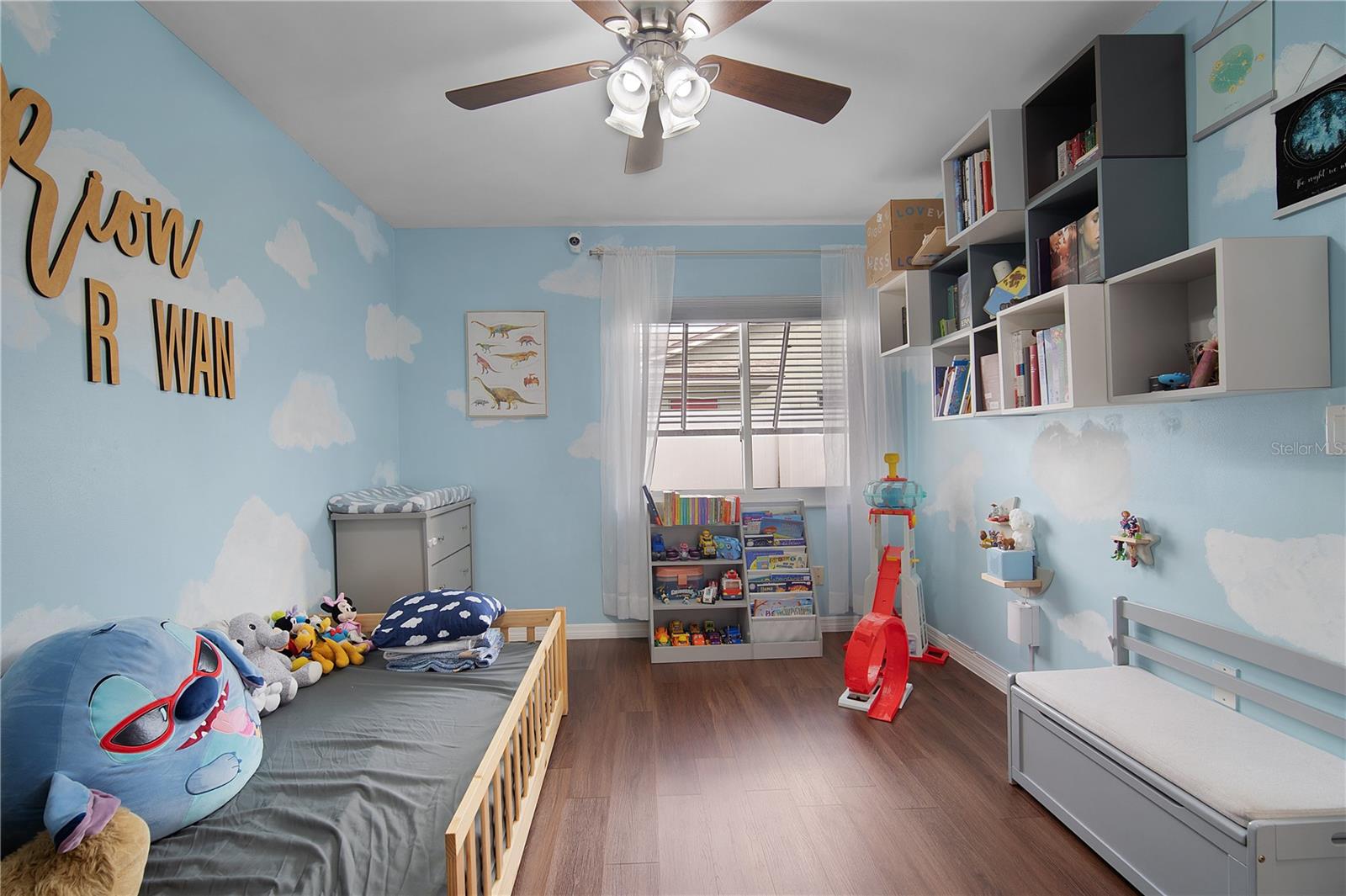 Image 16 of 30 For 2324 Woodleaf Court