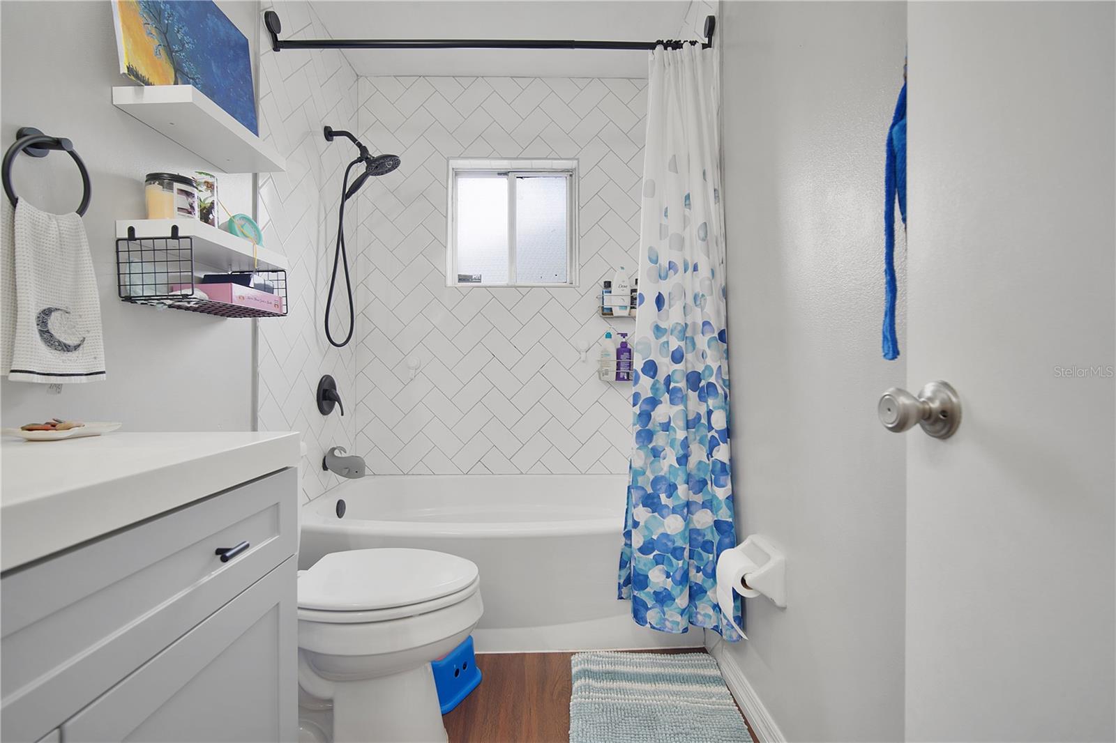 Image 23 of 30 For 2324 Woodleaf Court