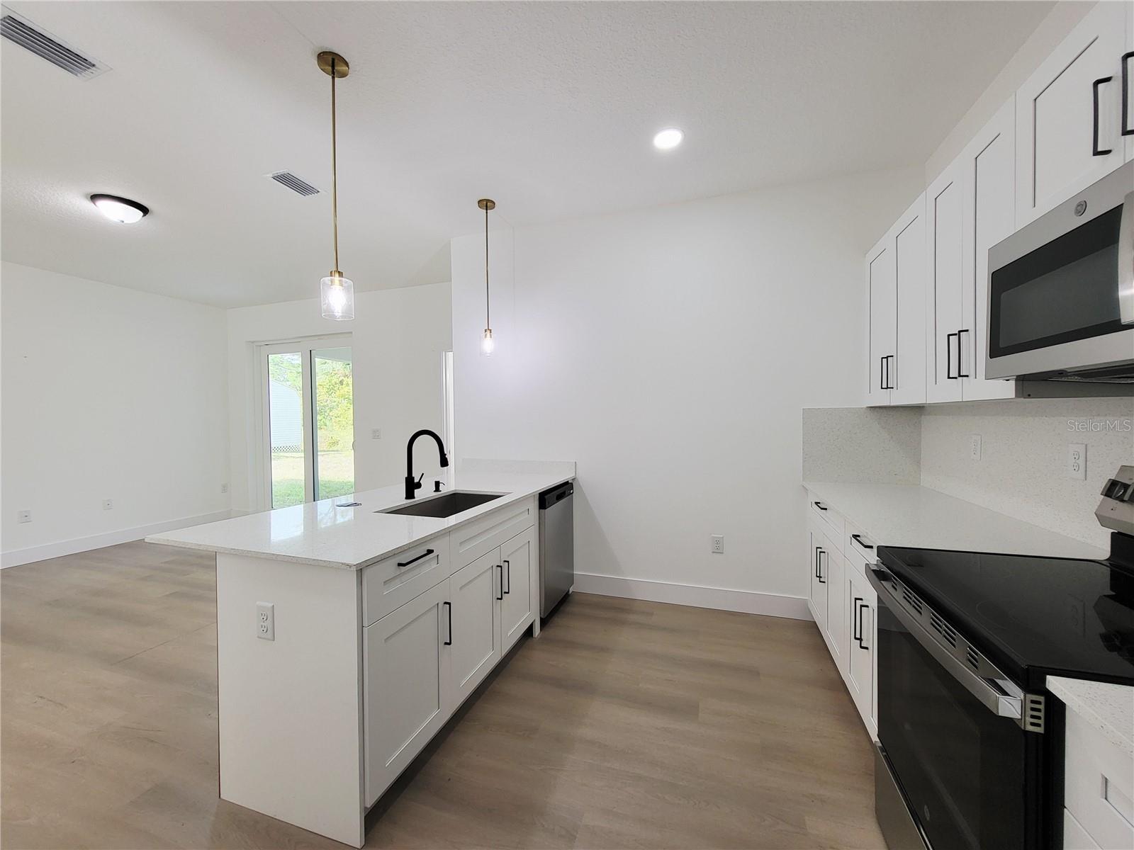 Image 7 of 24 For 1751 Nandina Court Nw