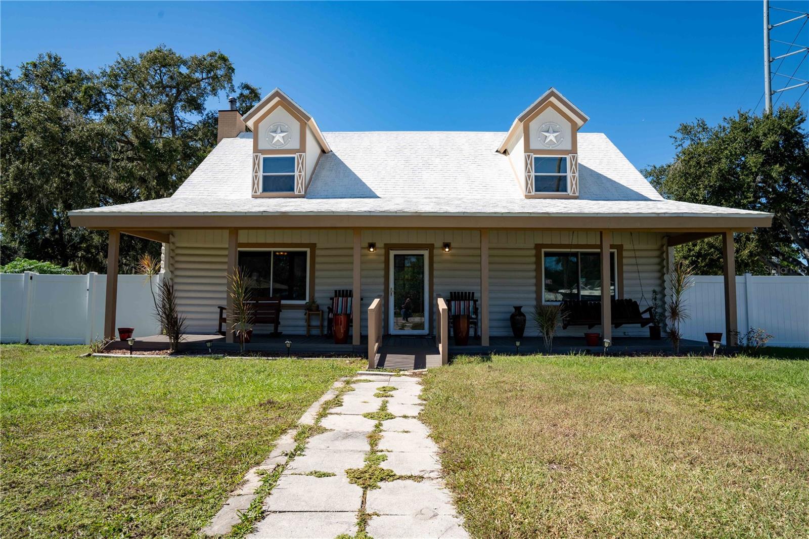 Image 3 of 50 For 4599 Reynosa Drive Sw