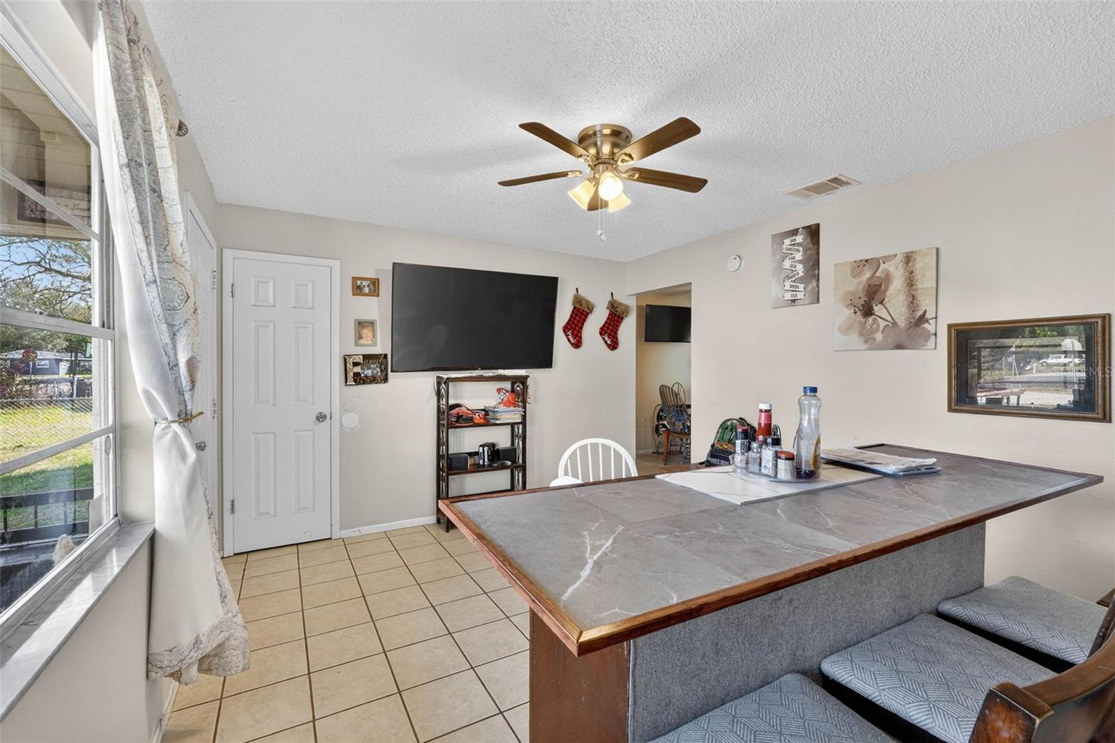 Image 12 of 61 For 2613 Fowler Avenue