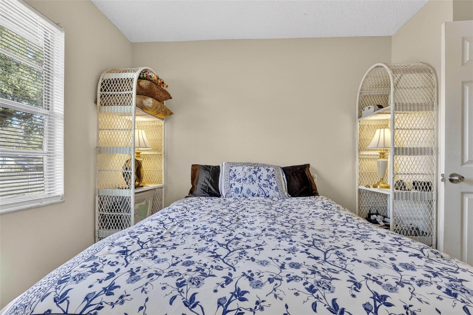 Image 30 of 61 For 2613 Fowler Avenue