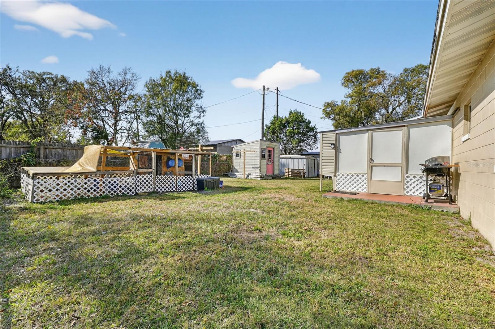 Image 44 of 61 For 2613 Fowler Avenue