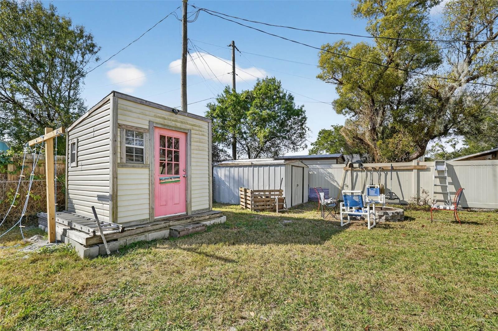 Image 46 of 61 For 2613 Fowler Avenue