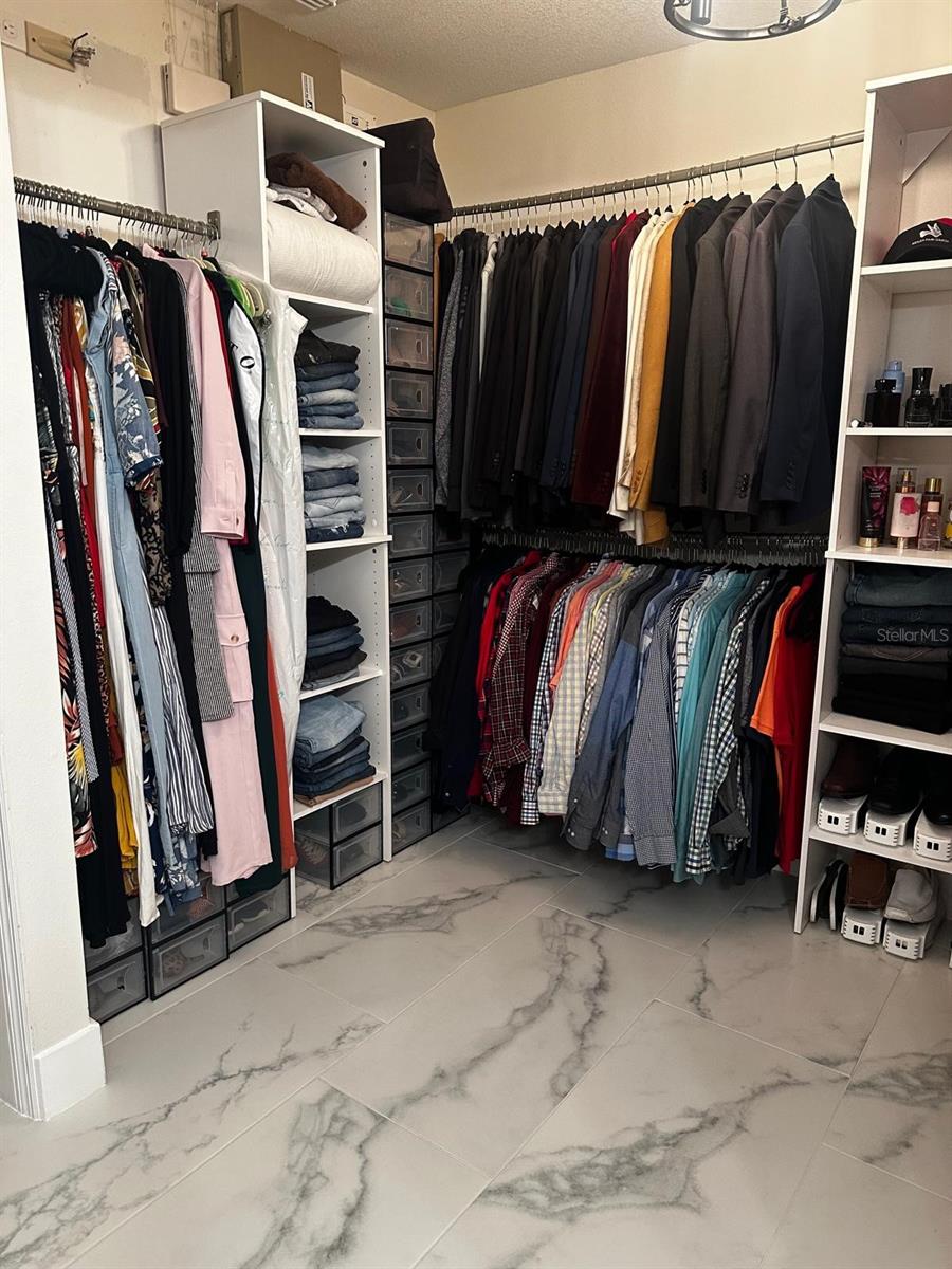 Image 20 of 43 For 2652 Hawthorne Lane