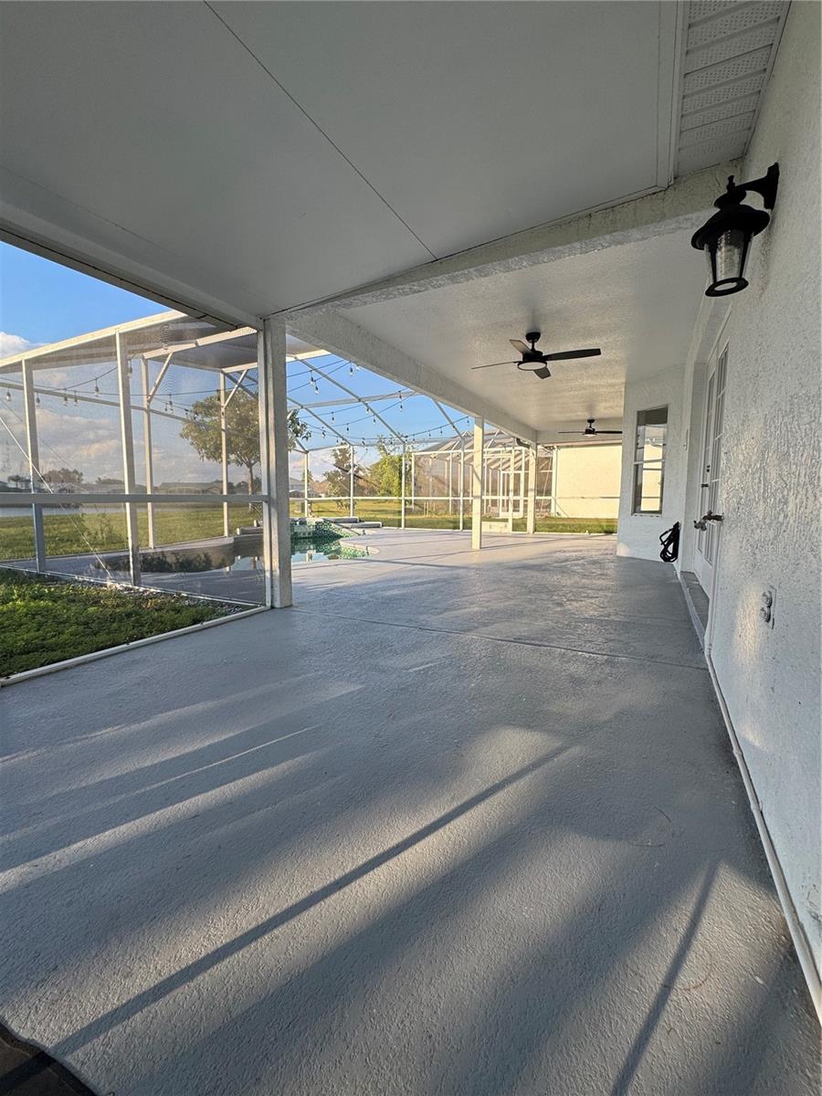 Image 36 of 43 For 2652 Hawthorne Lane