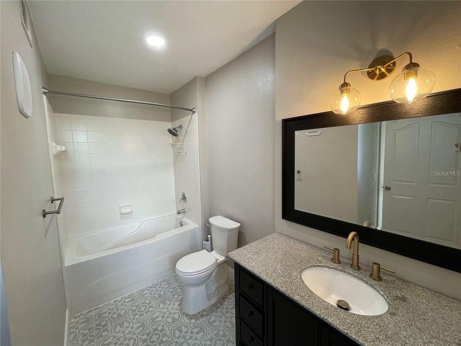 Image 21 of 45 For 1020 Siena Park Boulevard W 304