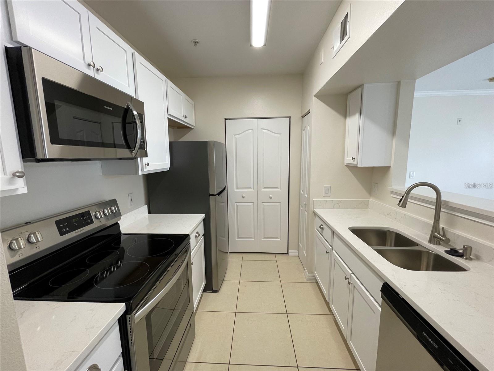 Image 3 of 45 For 1020 Siena Park Boulevard W 304