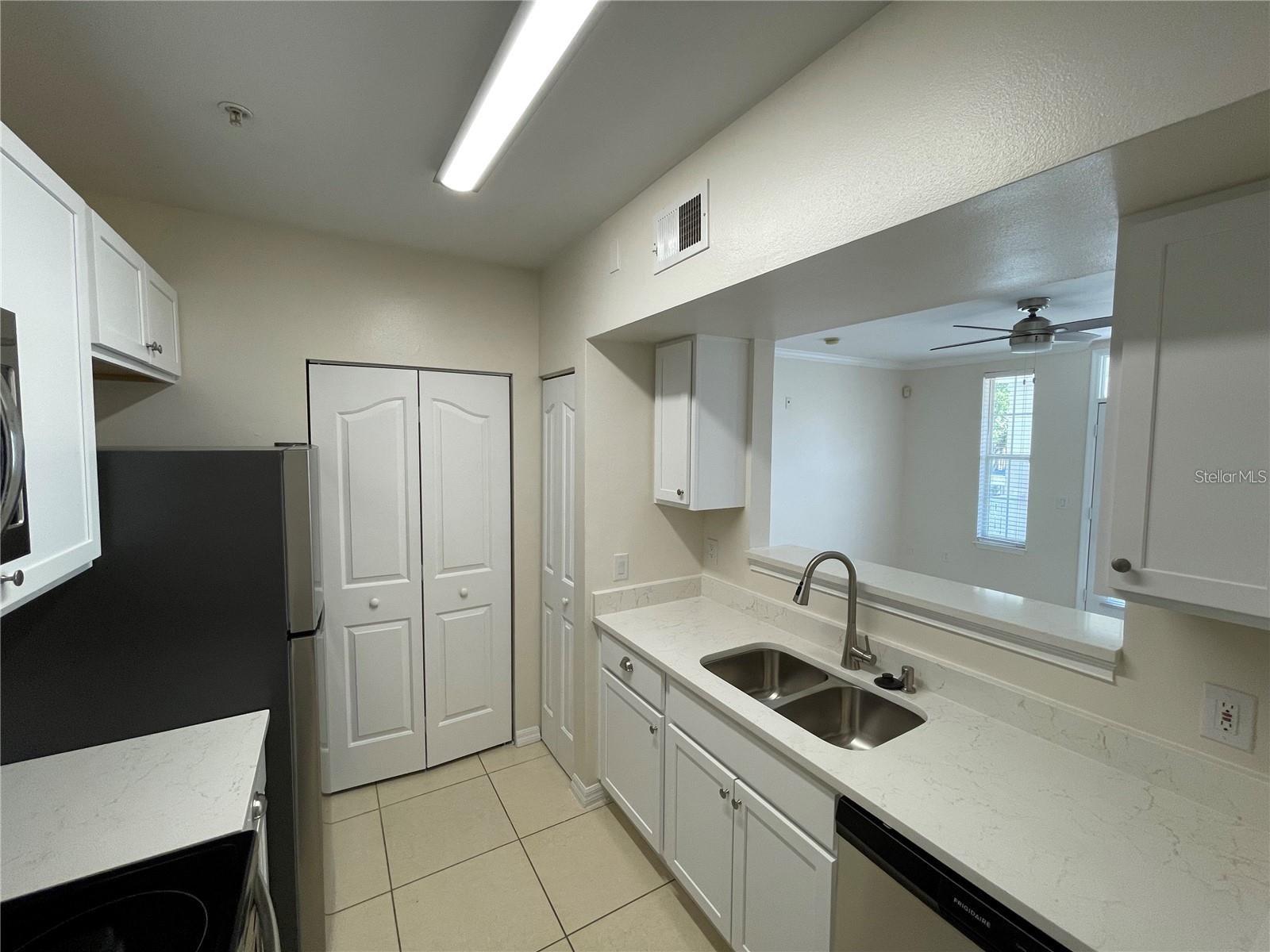 Image 4 of 45 For 1020 Siena Park Boulevard W 304