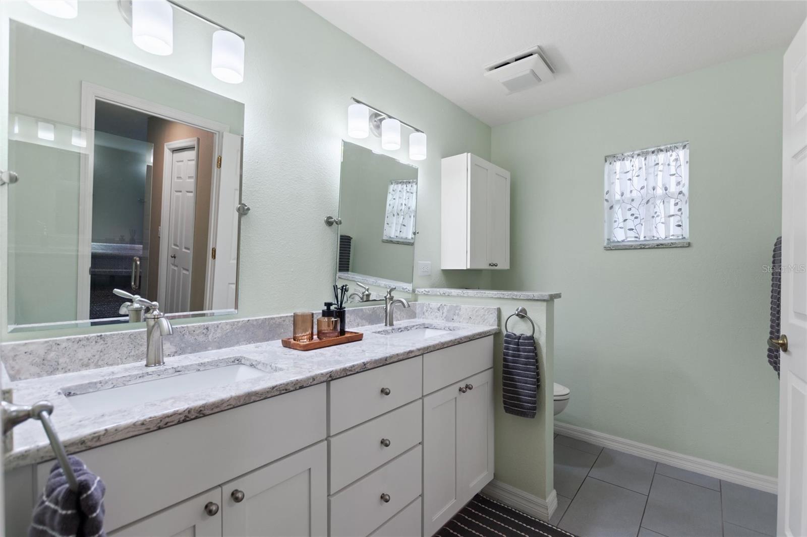 Image 16 of 64 For 245 Fitzgerald Lane