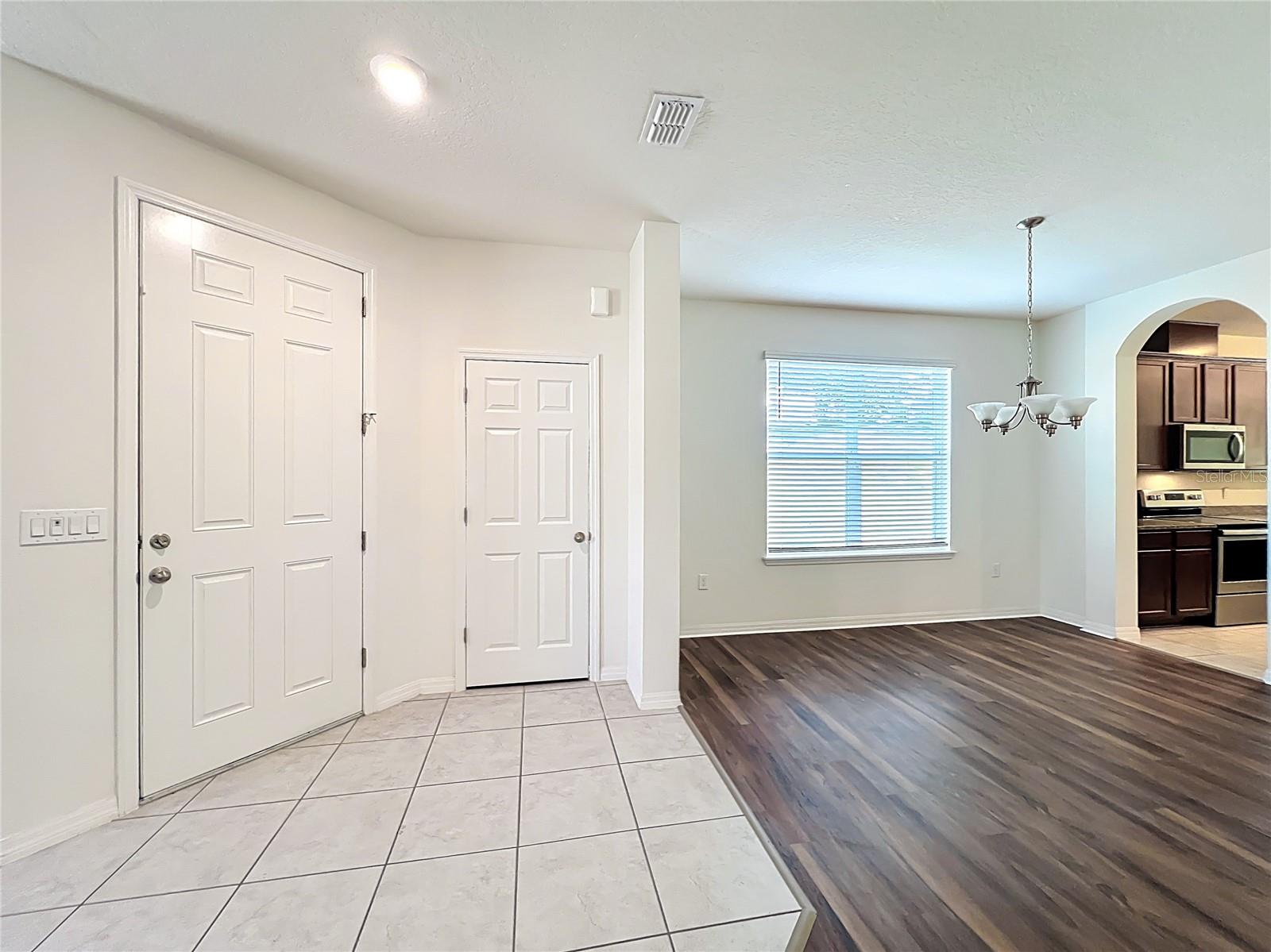 Image 11 of 48 For 1490 Stone Arrow Court