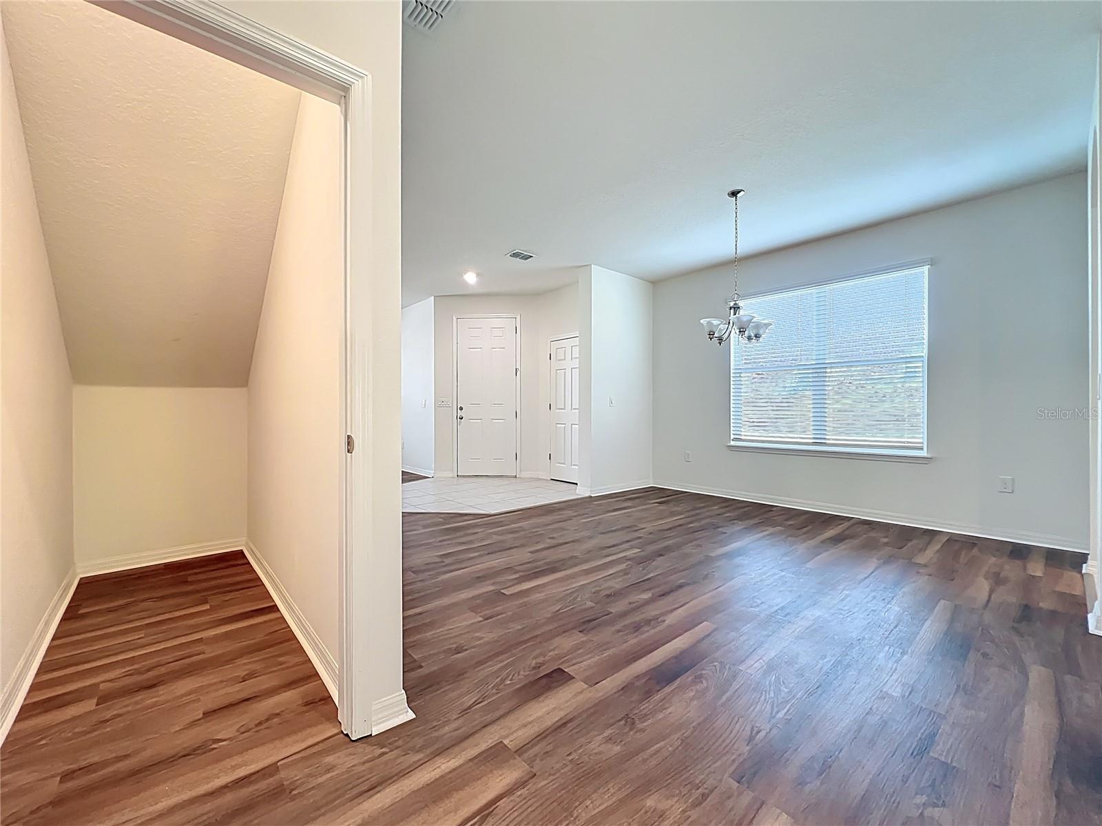 Image 23 of 48 For 1490 Stone Arrow Court