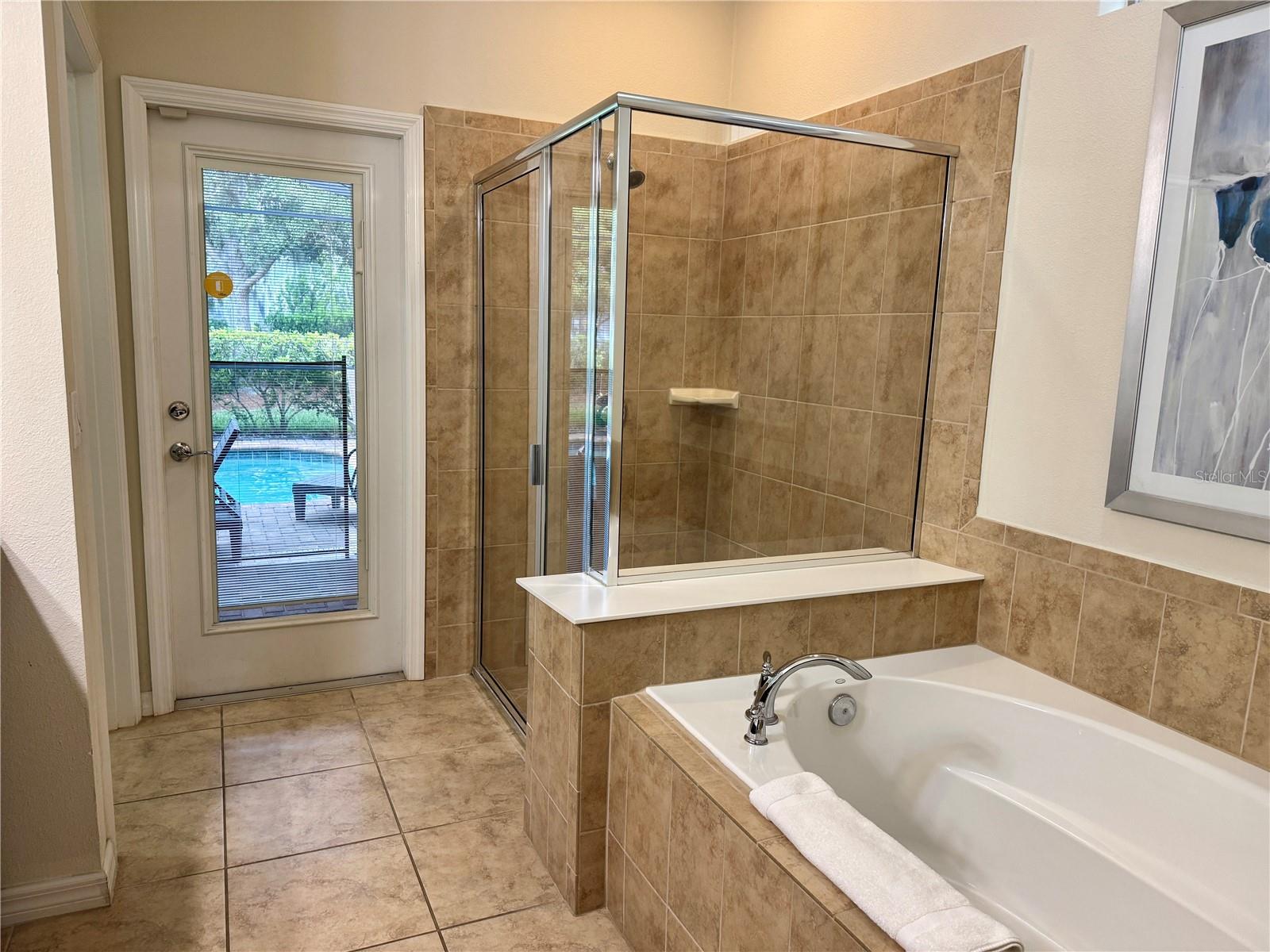 Image 15 of 39 For 5565 Misty Oak Circle