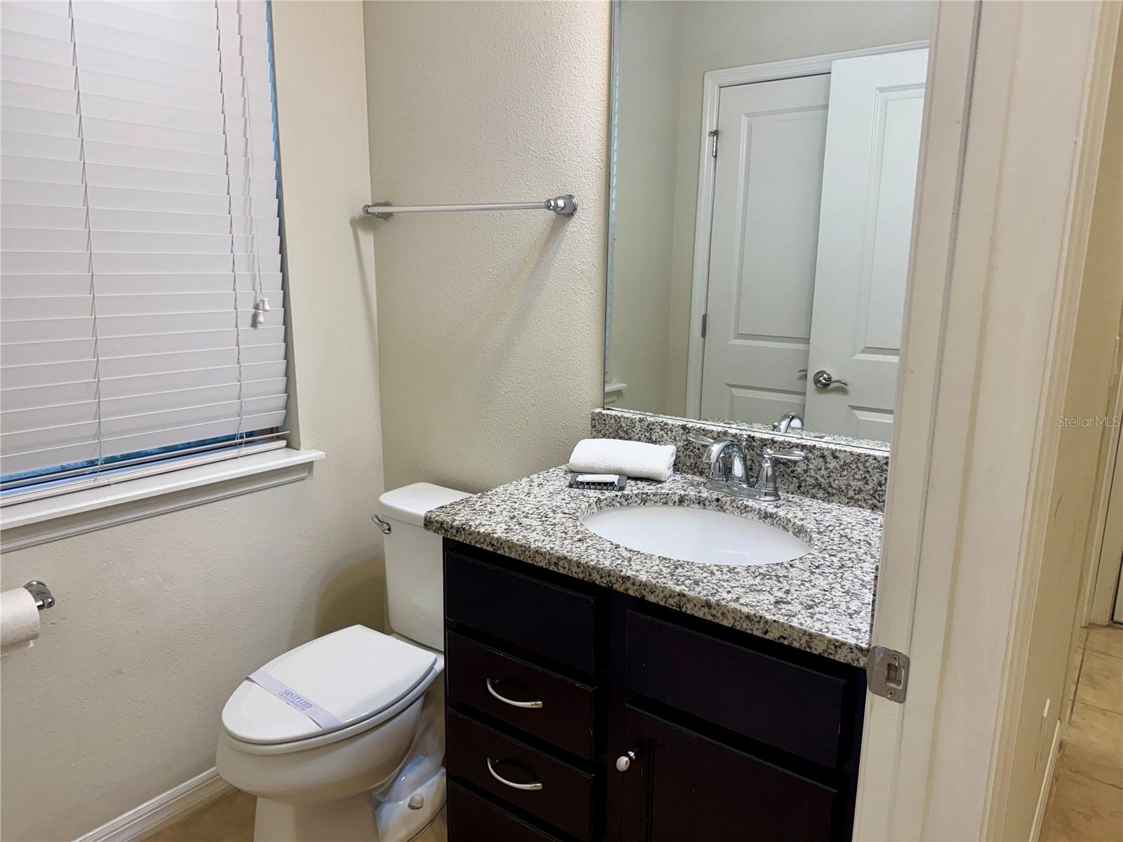 Image 17 of 39 For 5565 Misty Oak Circle