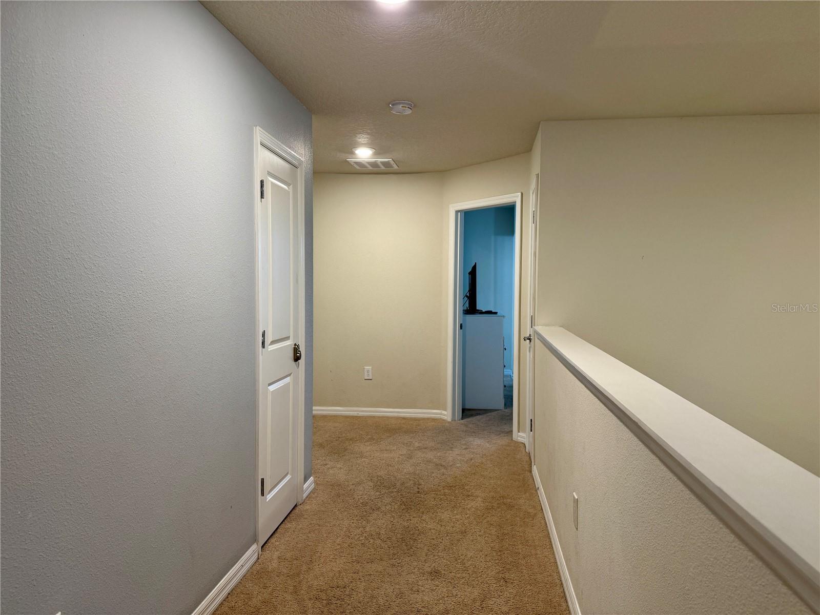 Image 28 of 39 For 5565 Misty Oak Circle