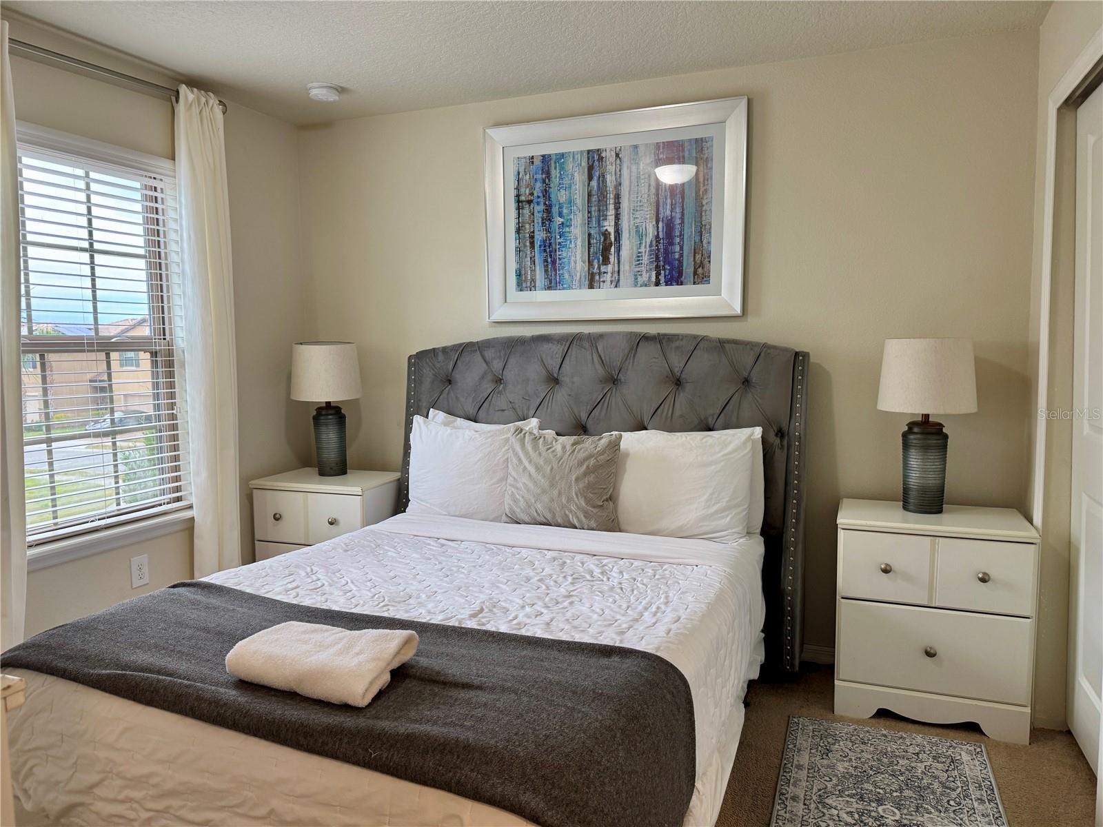 Image 29 of 39 For 5565 Misty Oak Circle