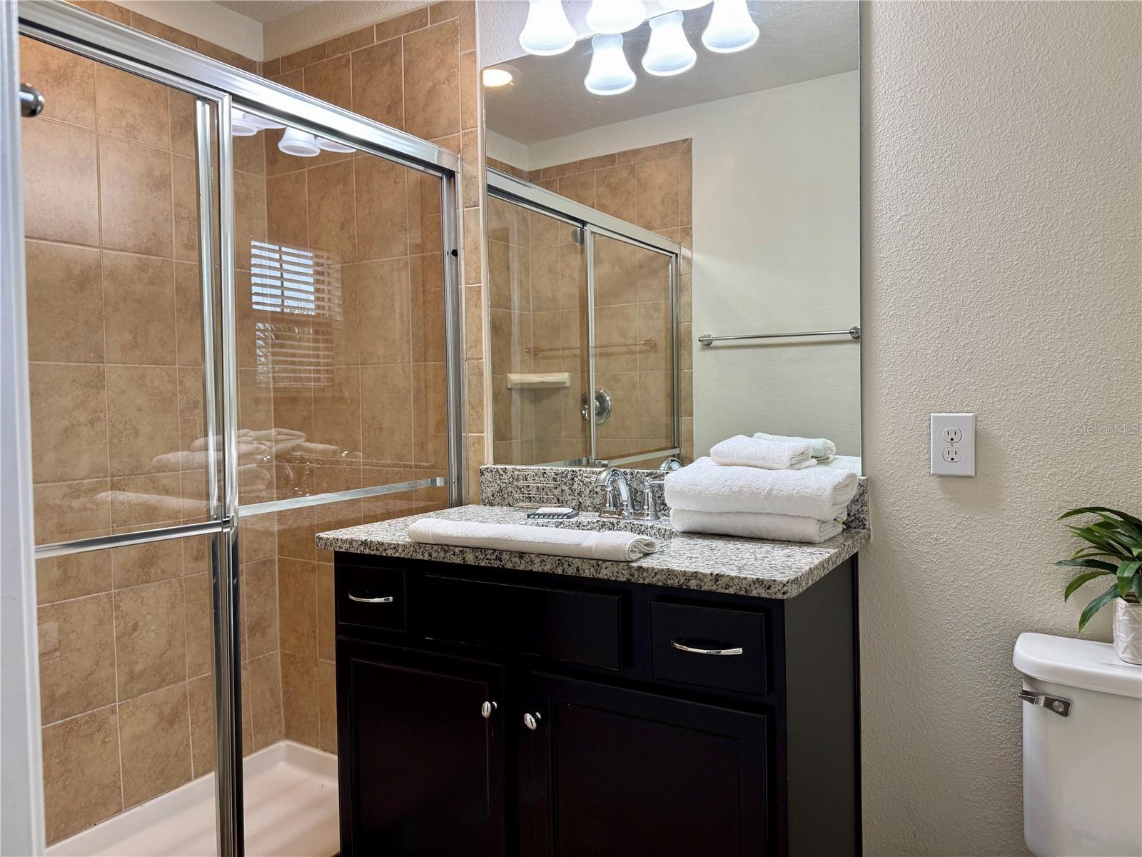 Image 30 of 39 For 5565 Misty Oak Circle