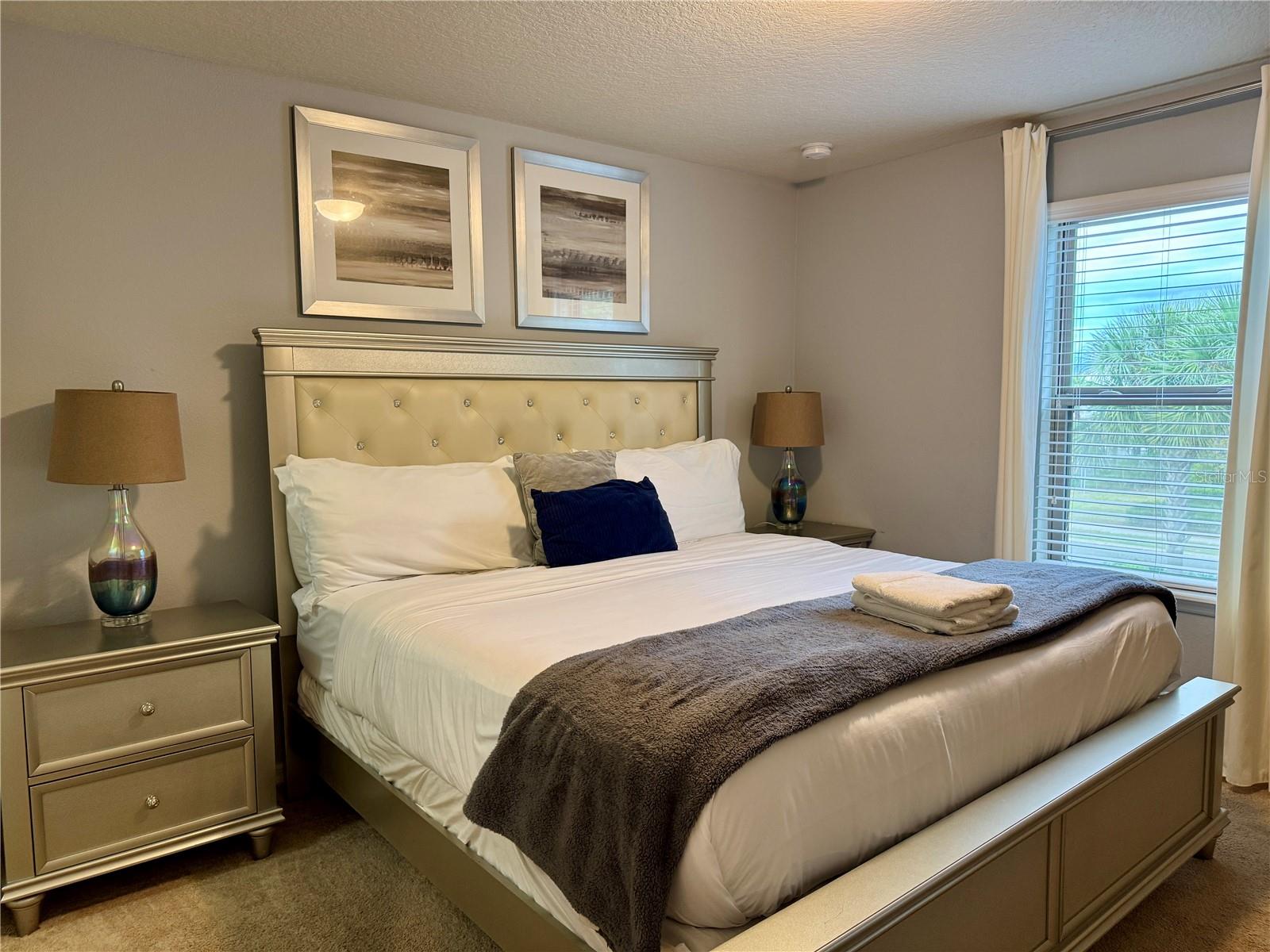 Image 34 of 39 For 5565 Misty Oak Circle