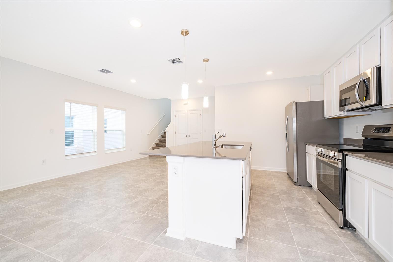 Image 5 of 13 For 7453 Ivy Tendril Avenue