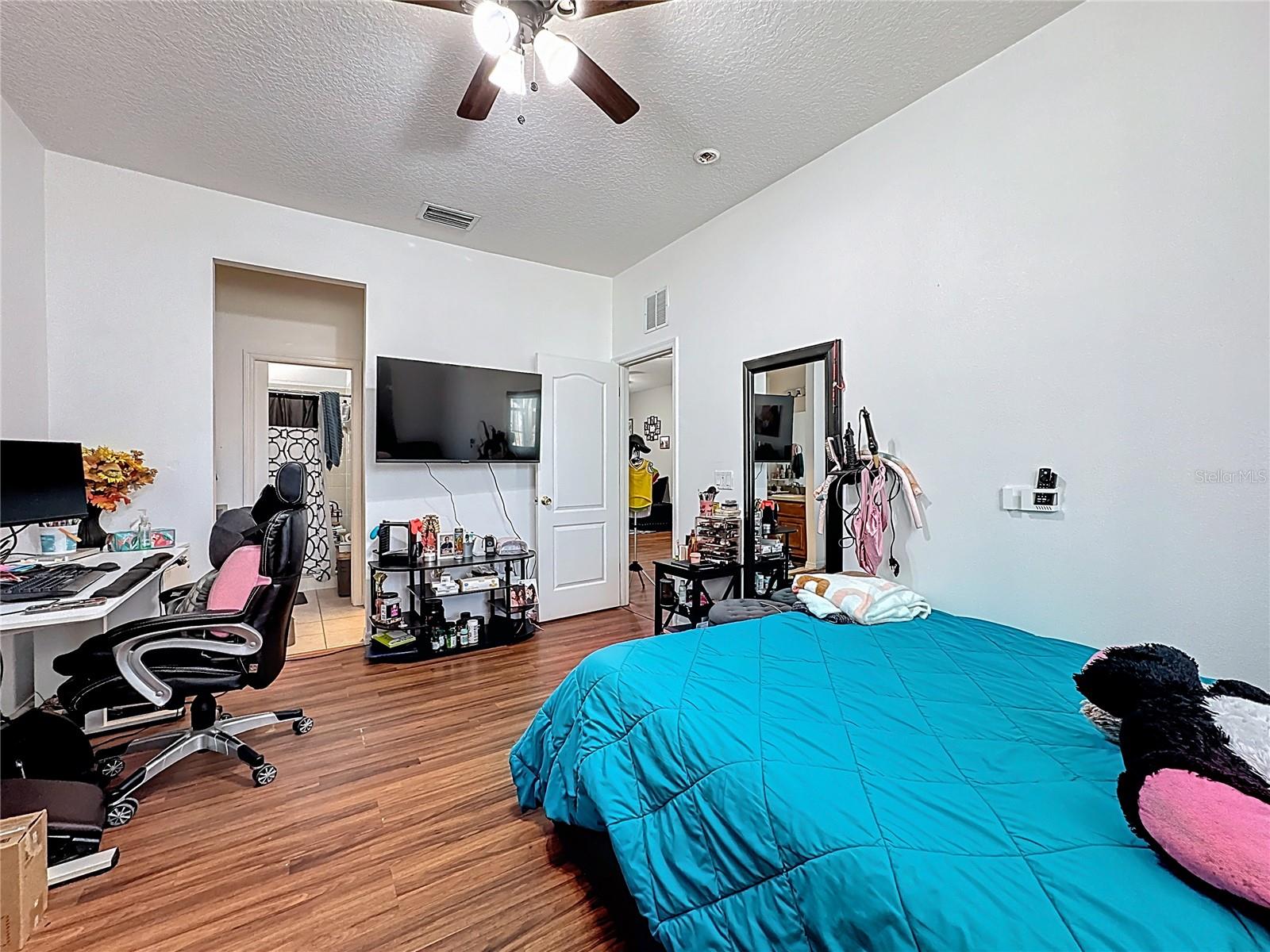 Image 18 of 45 For 3581 Home Town Lane