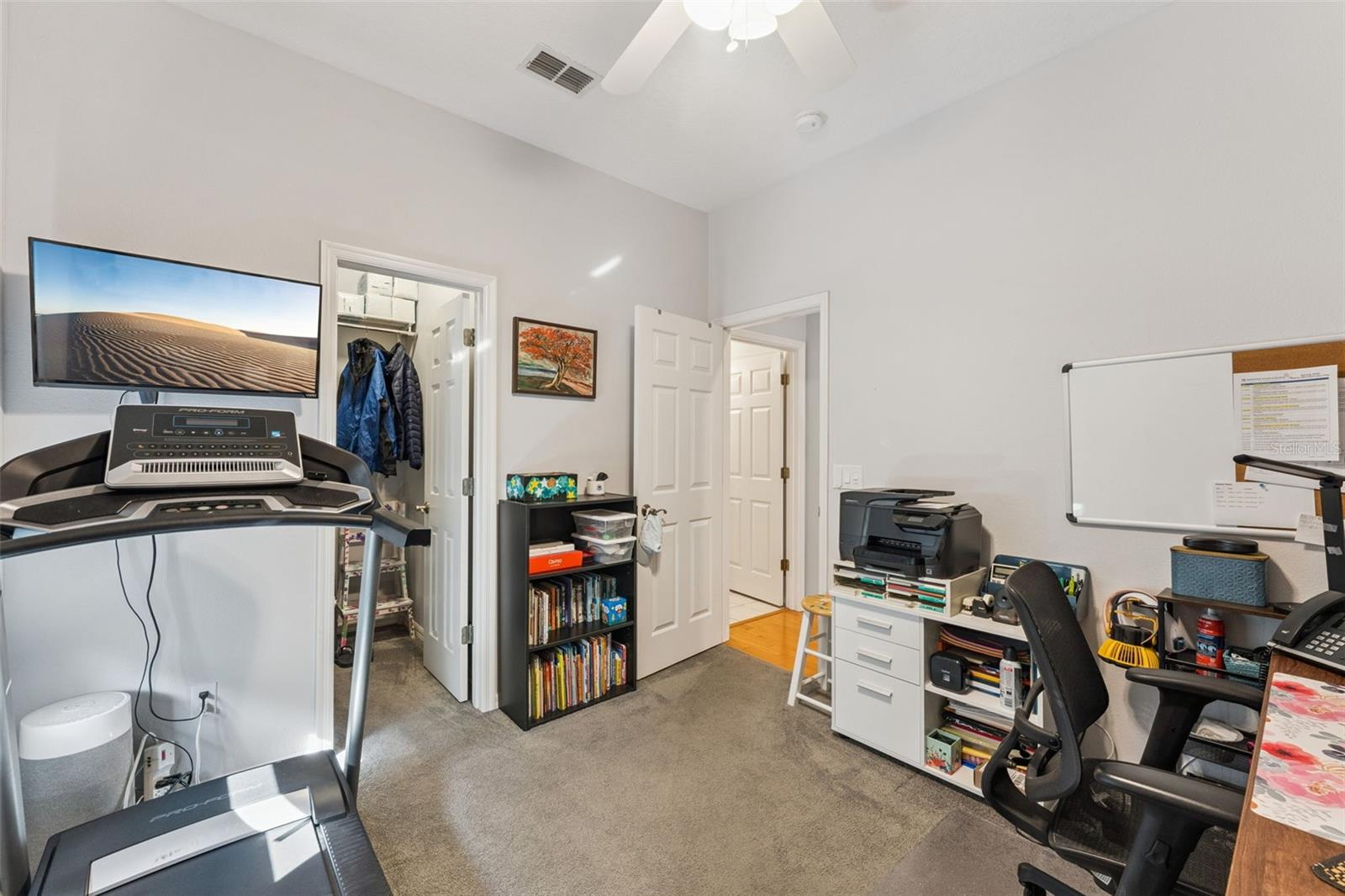 Image 17 of 42 For 4813 Quiet Oak Lane