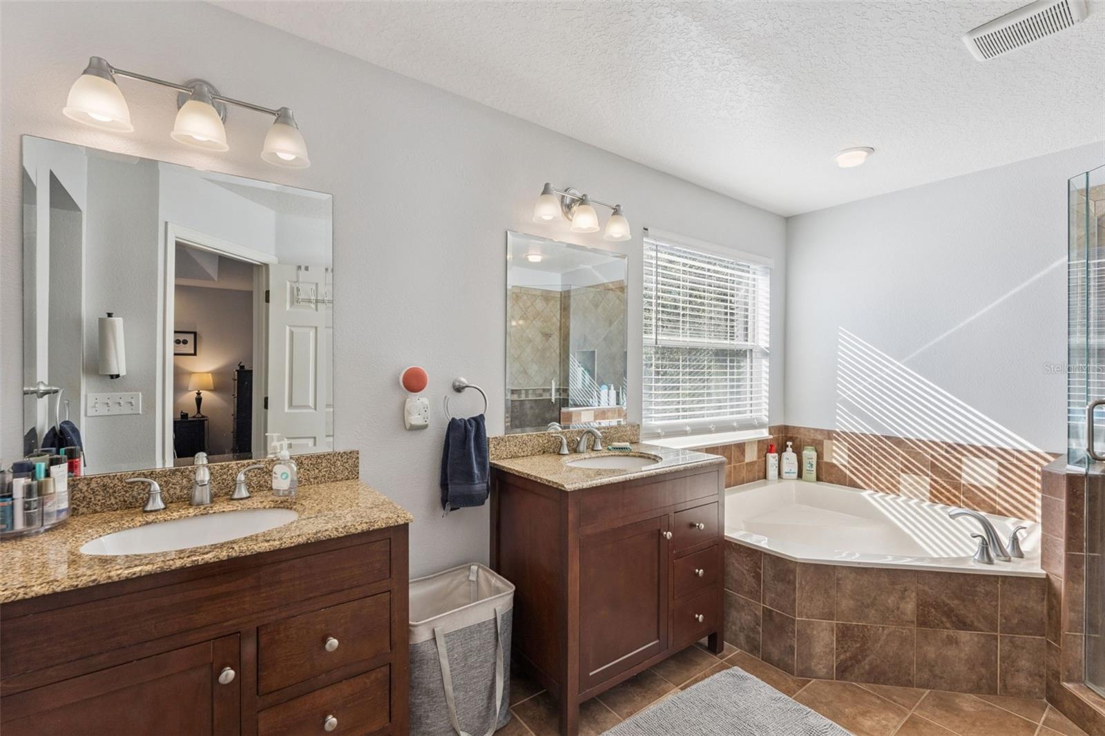 Image 30 of 42 For 4813 Quiet Oak Lane