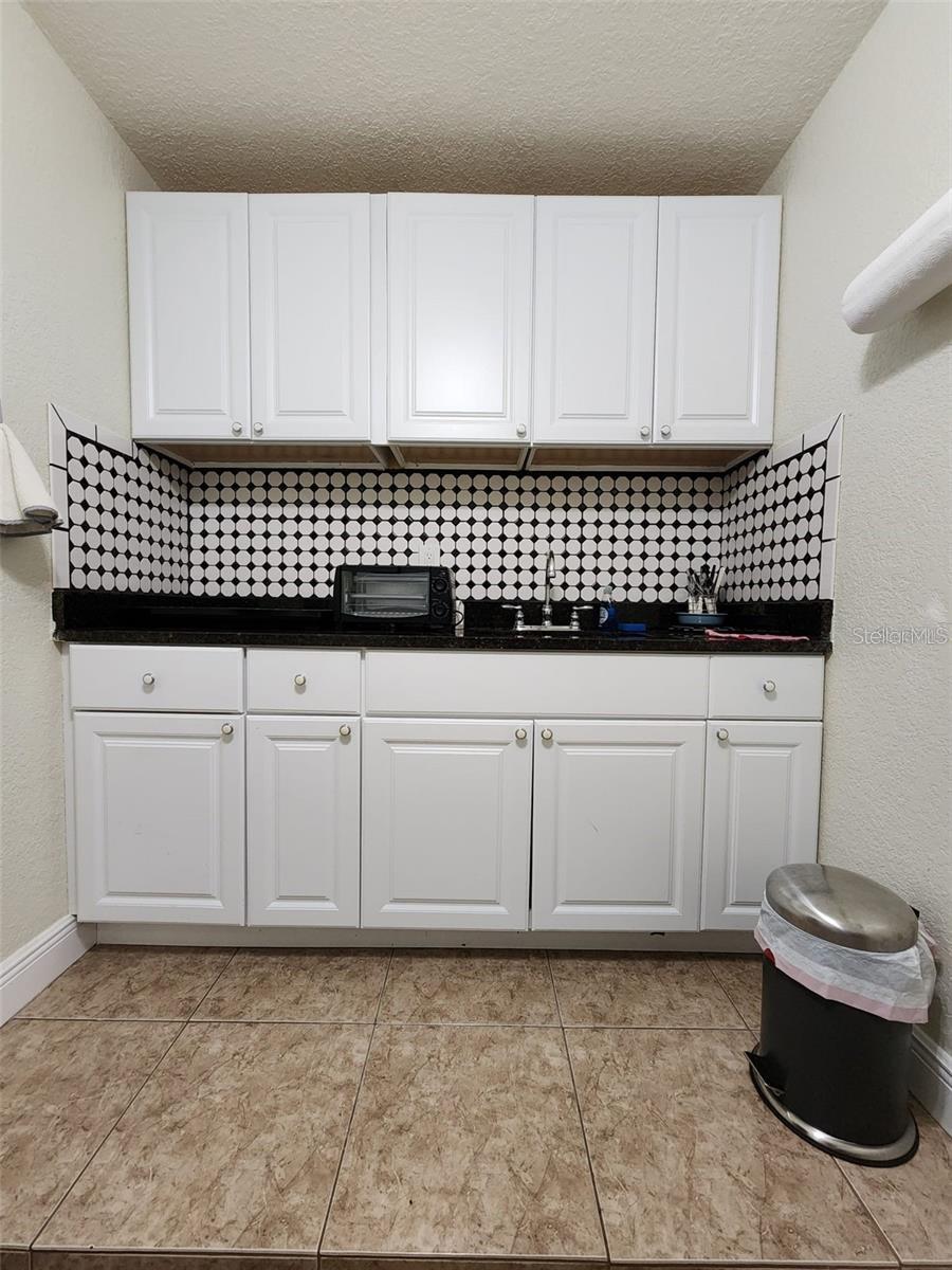 Image 4 of 8 For 111 Cuautla Way 3