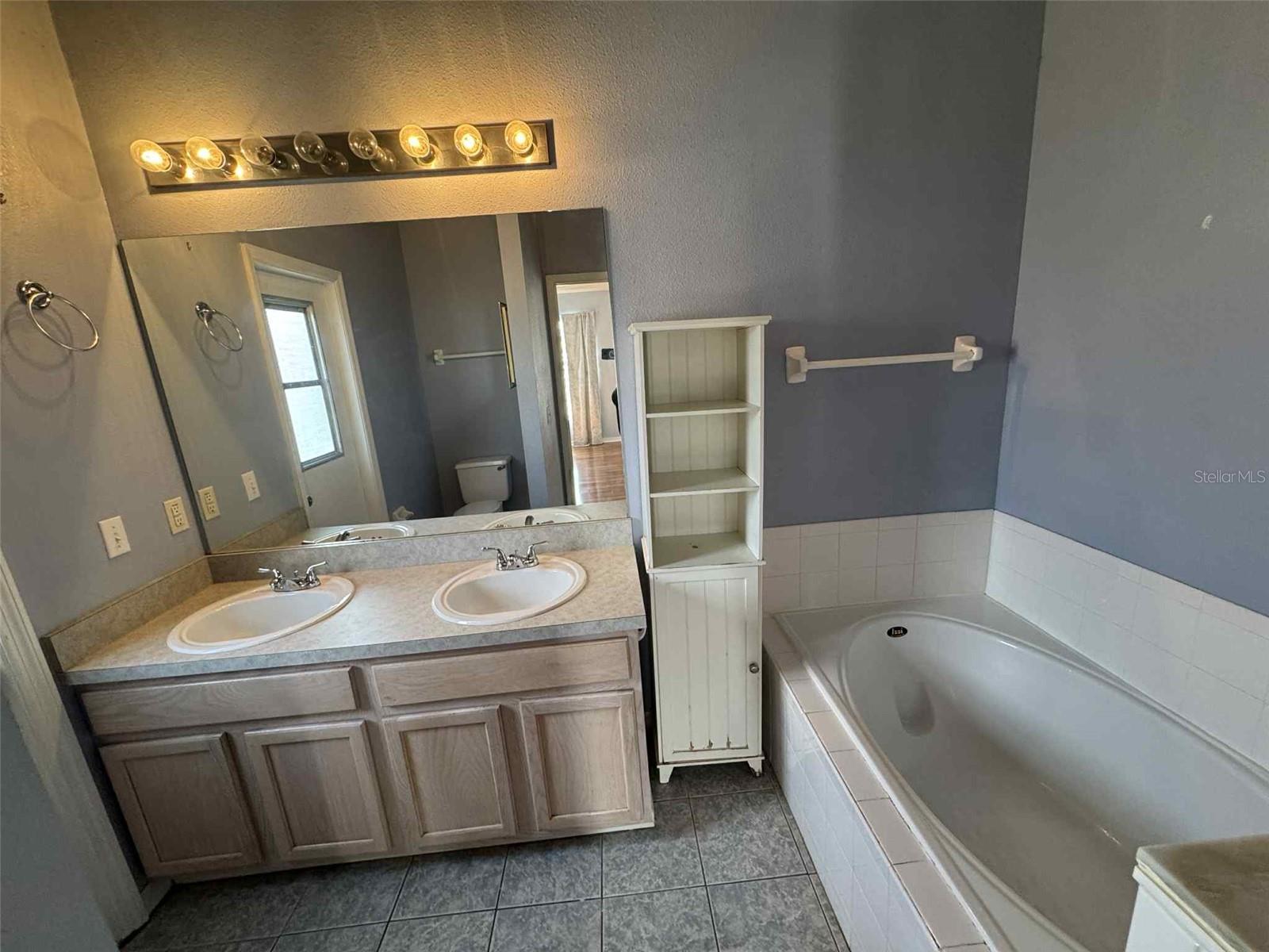 Image 14 of 14 For 205 Nicholson Drive