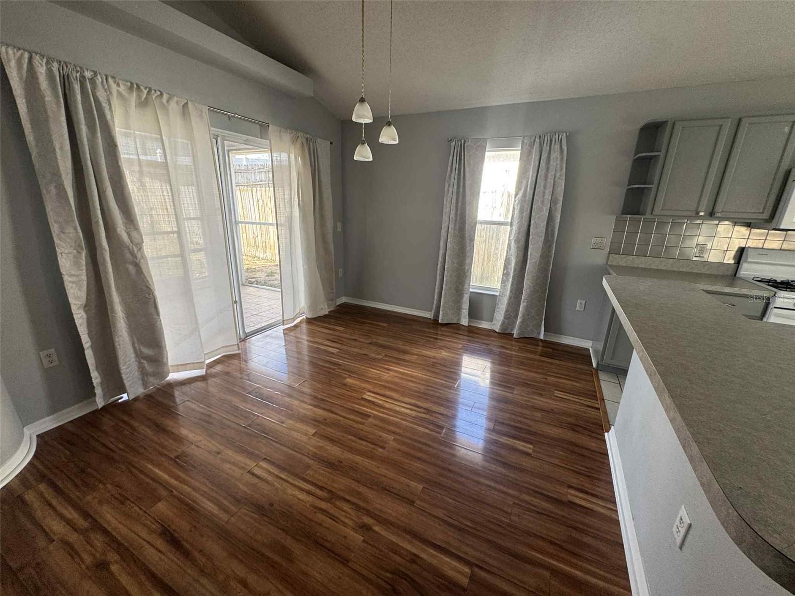 Image 6 of 14 For 205 Nicholson Drive