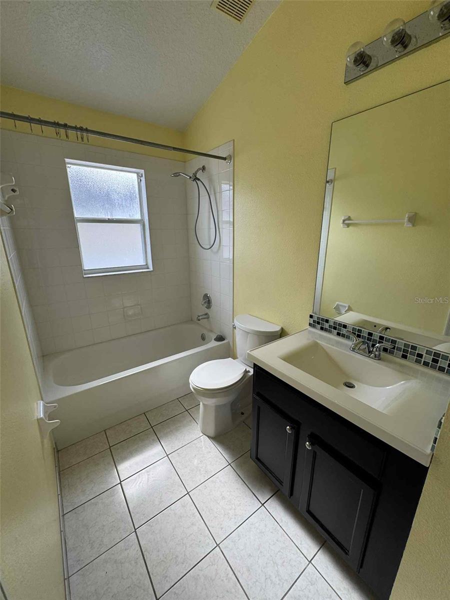 Image 8 of 14 For 205 Nicholson Drive