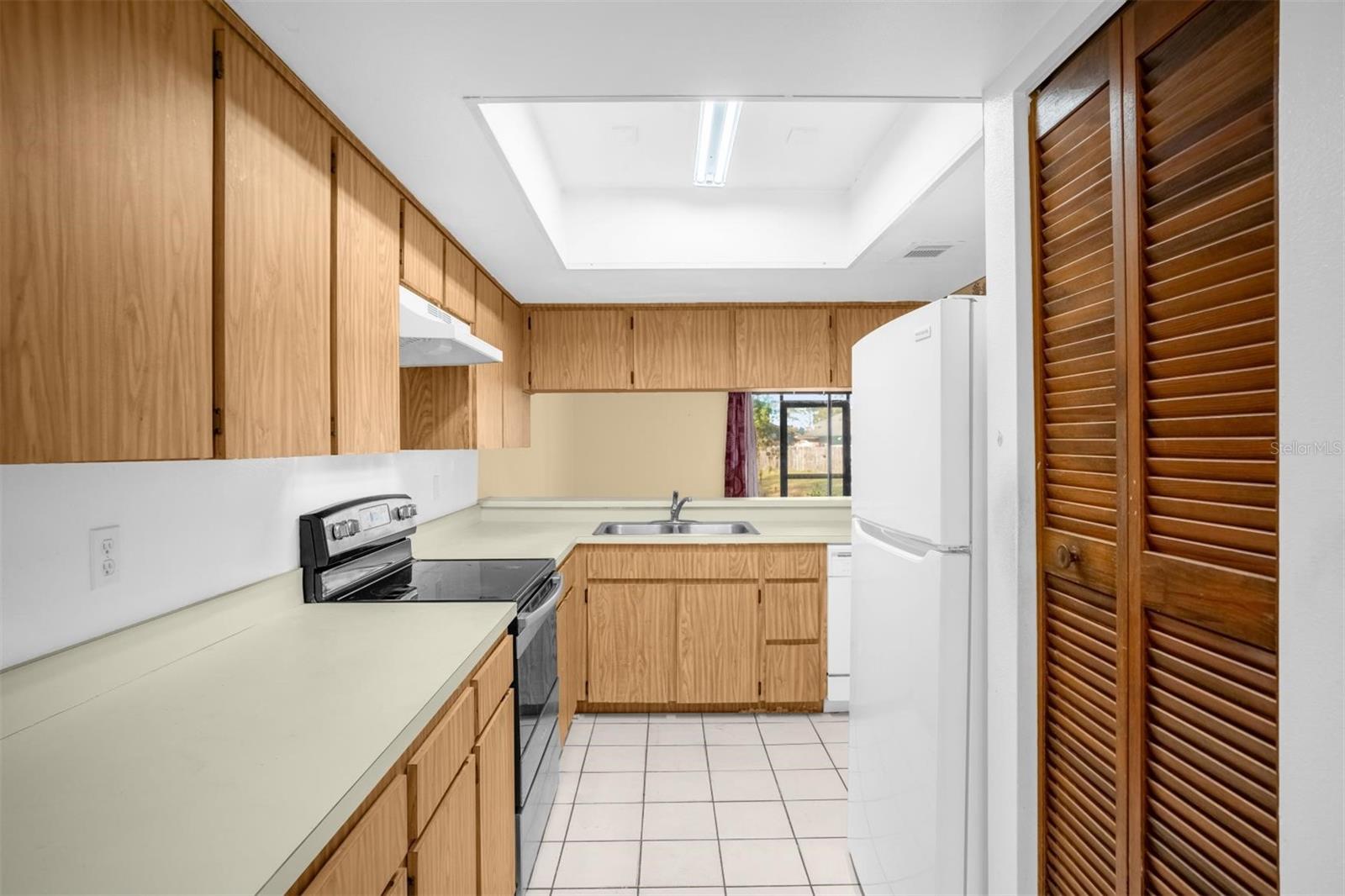 Image 4 of 22 For 1822 Foxhall Circle 1822