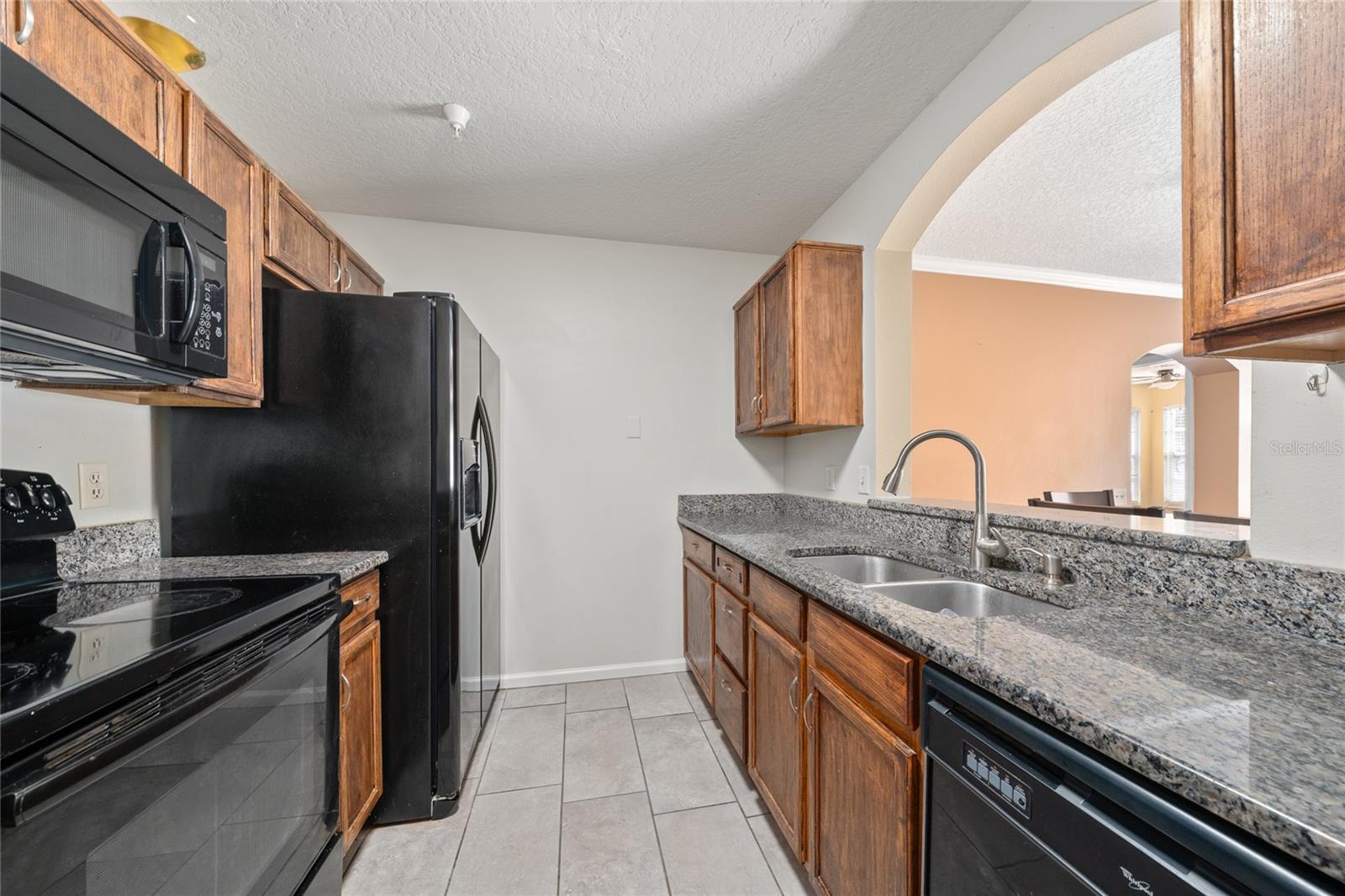 Image 16 of 32 For 3930 Southpointe Drive 213