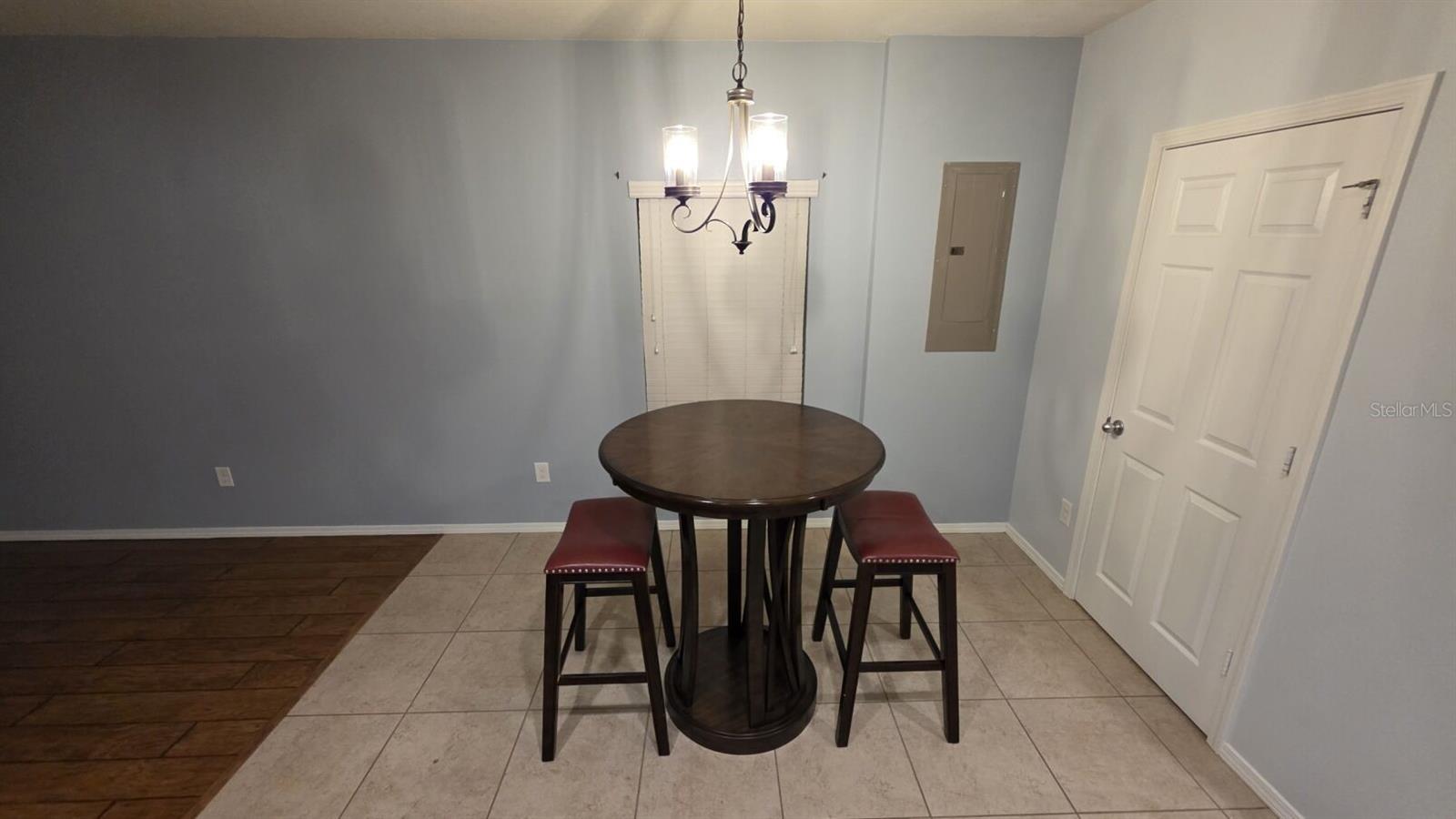 Image 16 of 39 For 4630 Chatterton Way