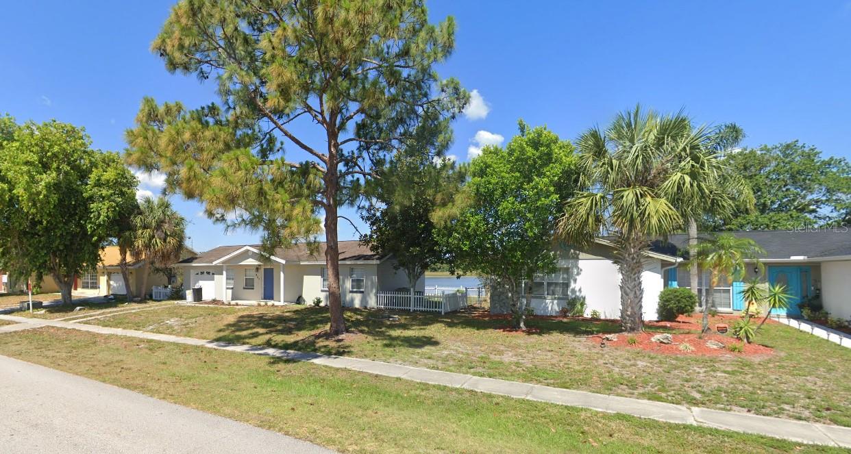 Image 2 of 24 For 957 Florida Parkway