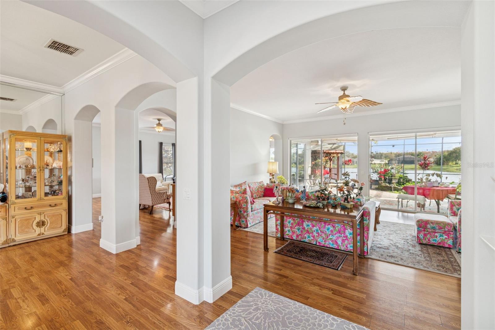 Image 11 of 76 For 801 Glendora Road