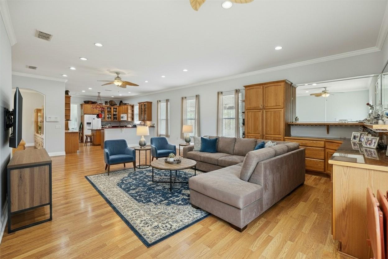 Image 13 of 76 For 801 Glendora Road