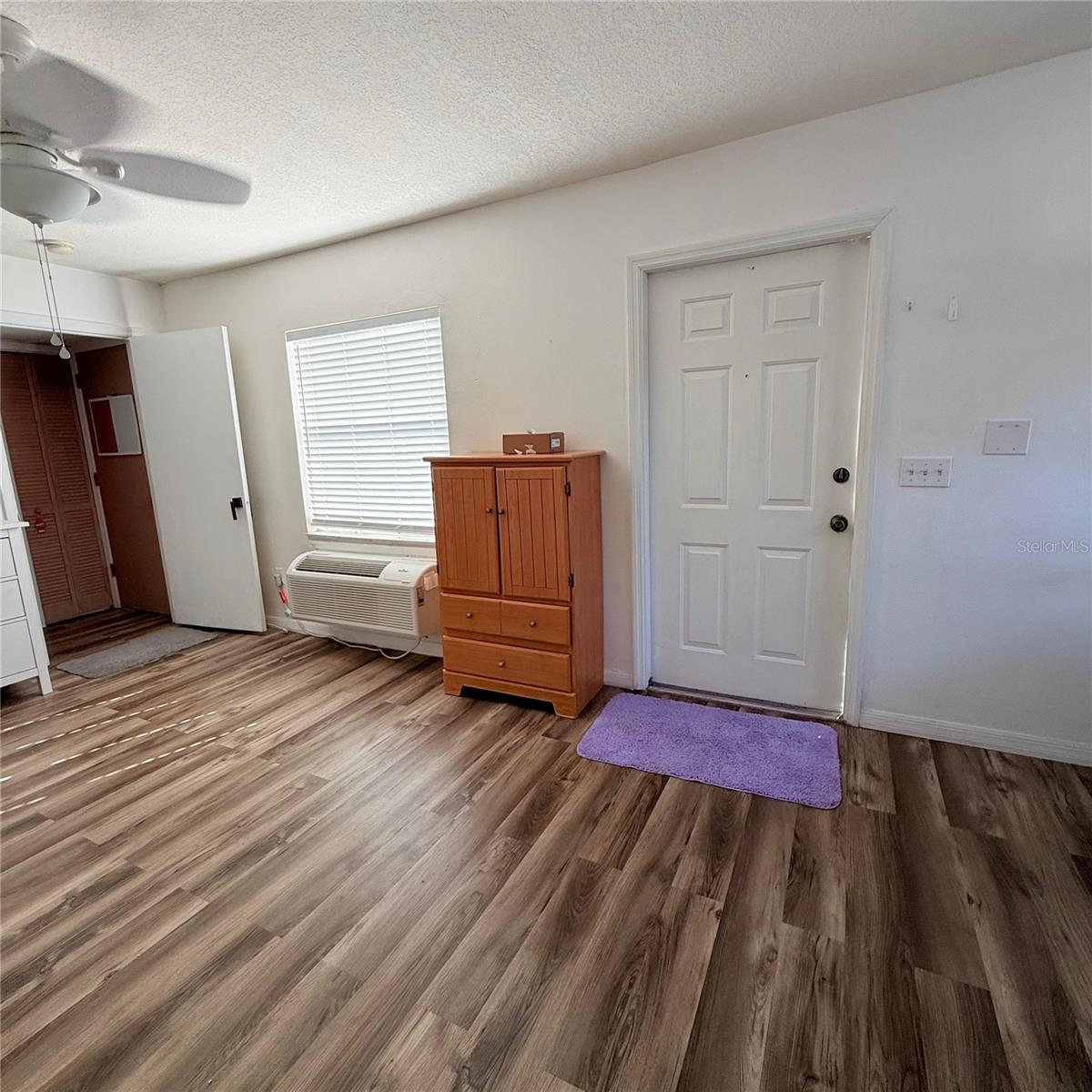 Image 8 of 11 For 801 Orchid Drive