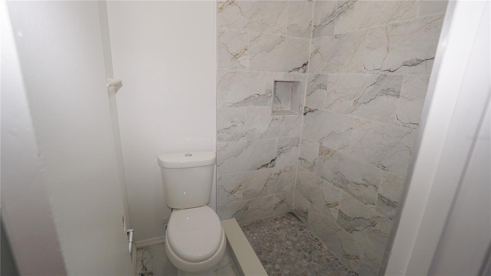 Image 11 of 17 For 842 Angela Lane