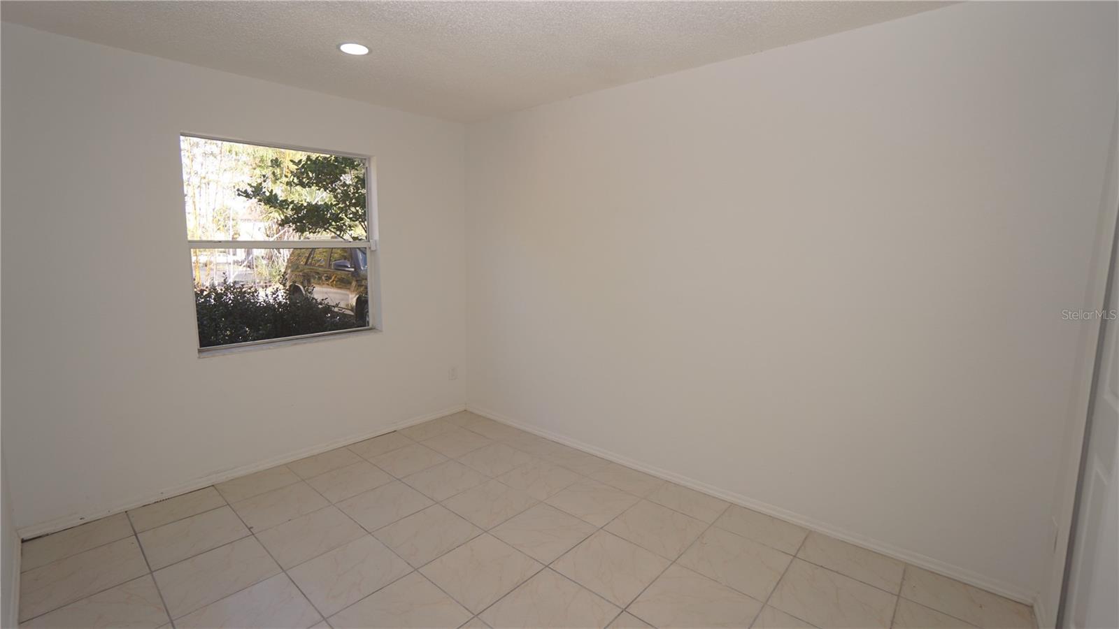 Image 15 of 17 For 842 Angela Lane