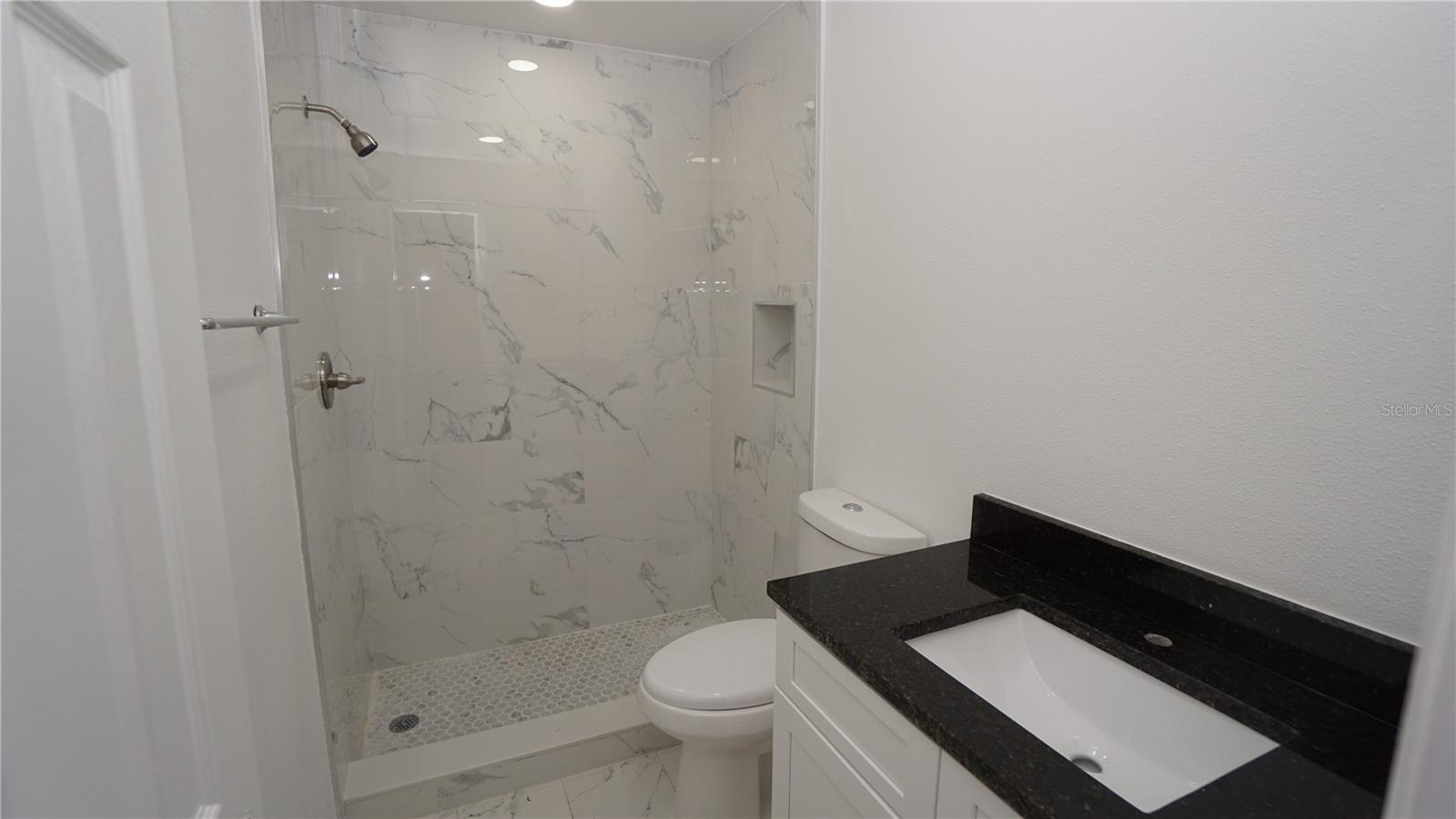 Image 16 of 17 For 842 Angela Lane