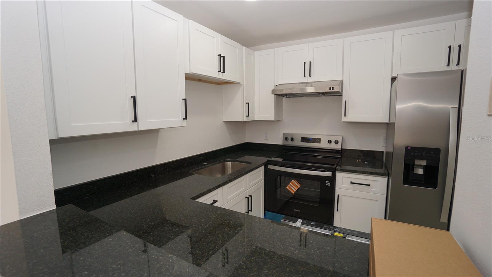 Image 4 of 17 For 842 Angela Lane